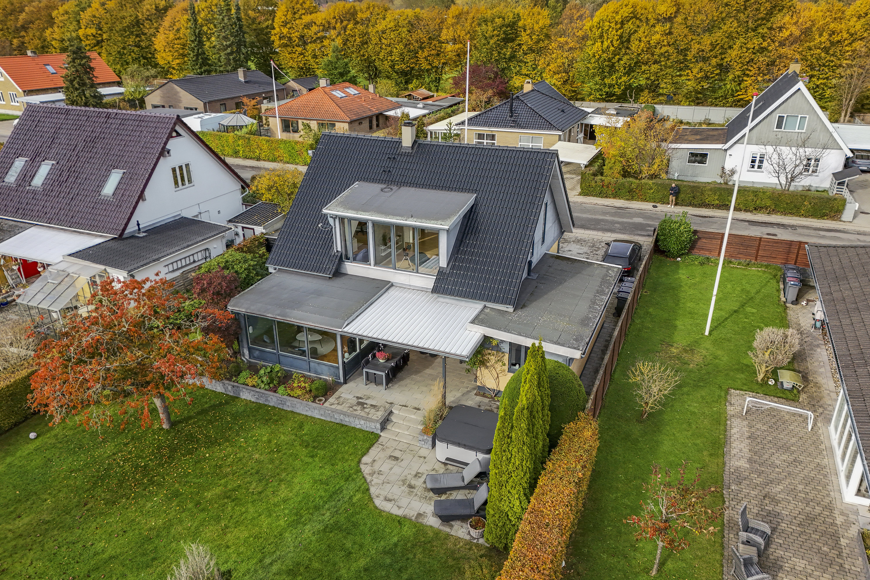 Fremhævet set fra oven billede i fuldskærmstilstand. Billede af Ellekildevej 29, 2740 Skovlunde