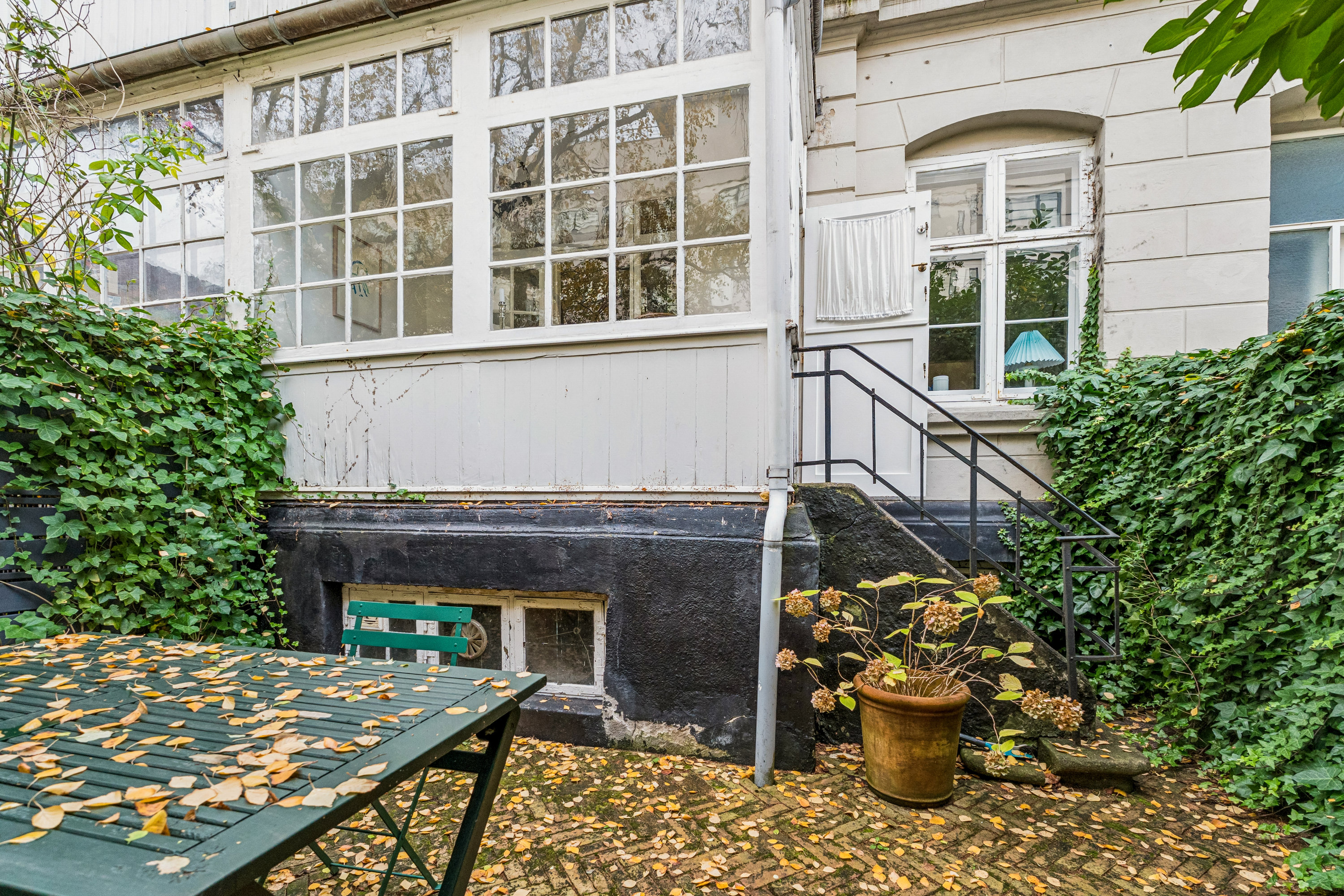 Fremhævet andet billede i fuldskærmstilstand. Billede af Strynøgade 4, st.. tv., 2100 København Ø