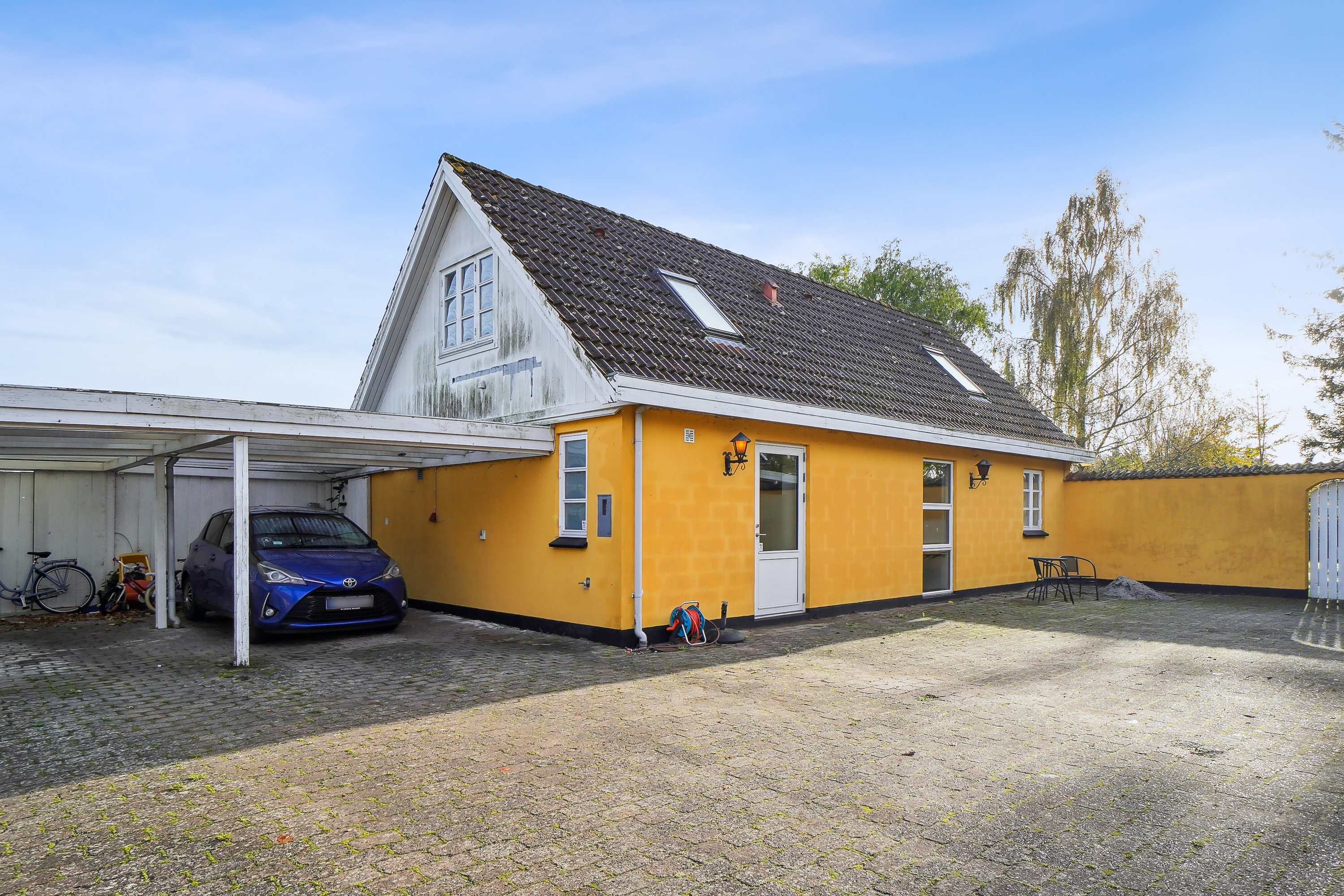 Fremhævet set fra vejen billede i fuldskærmstilstand. Billede af Roskildevej 301, Kongstrup, 4390 Vipperød