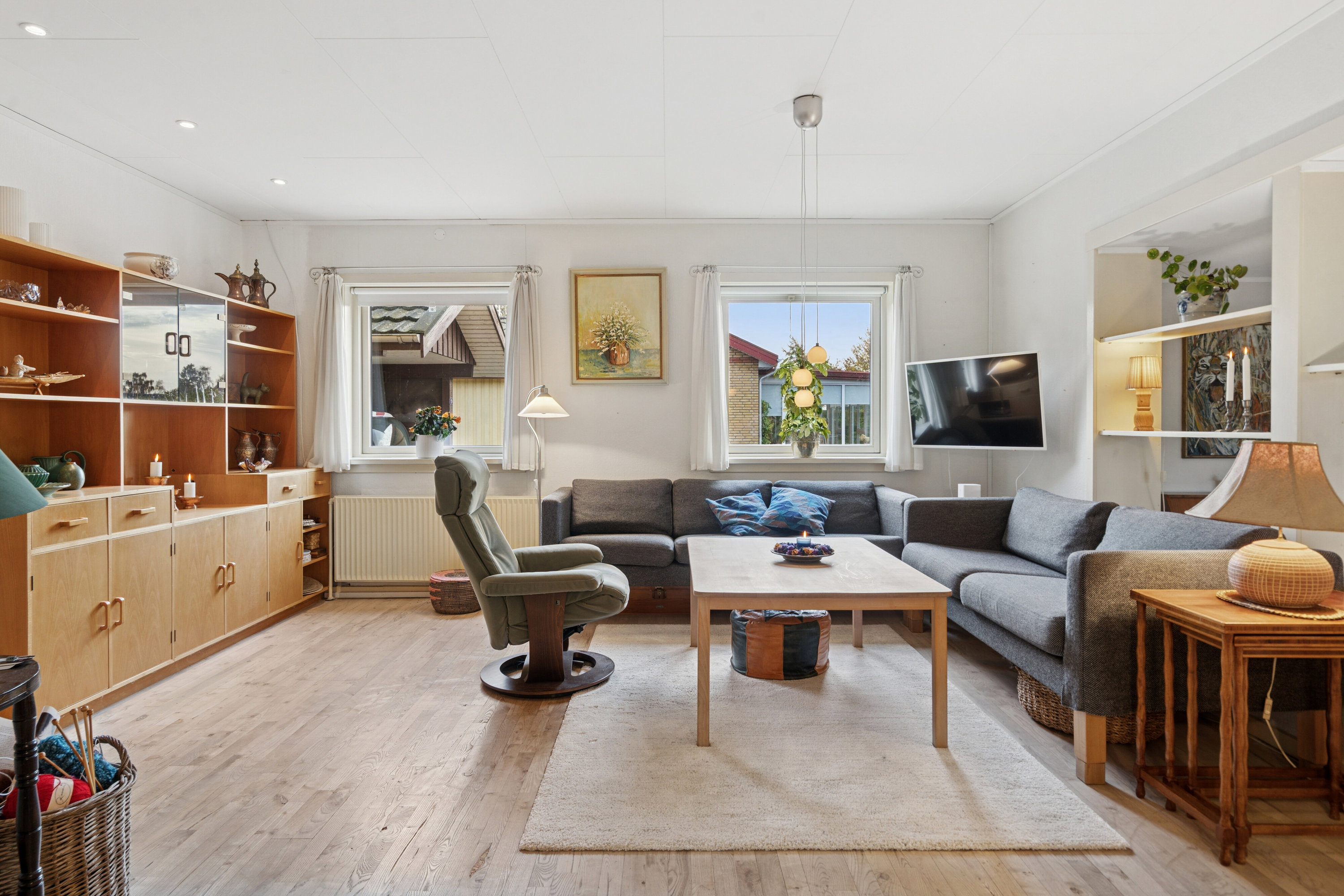 Fremhævet stue billede i fuldskærmstilstand. Billede af Ølunden 9, 5330 Munkebo