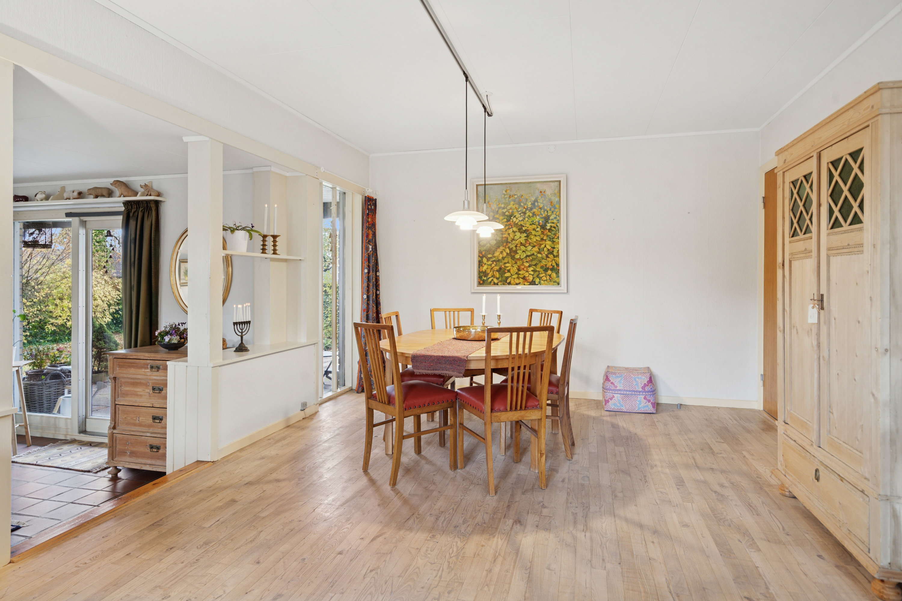 Fremhævet spisestue billede i fuldskærmstilstand. Billede af Ølunden 9, 5330 Munkebo