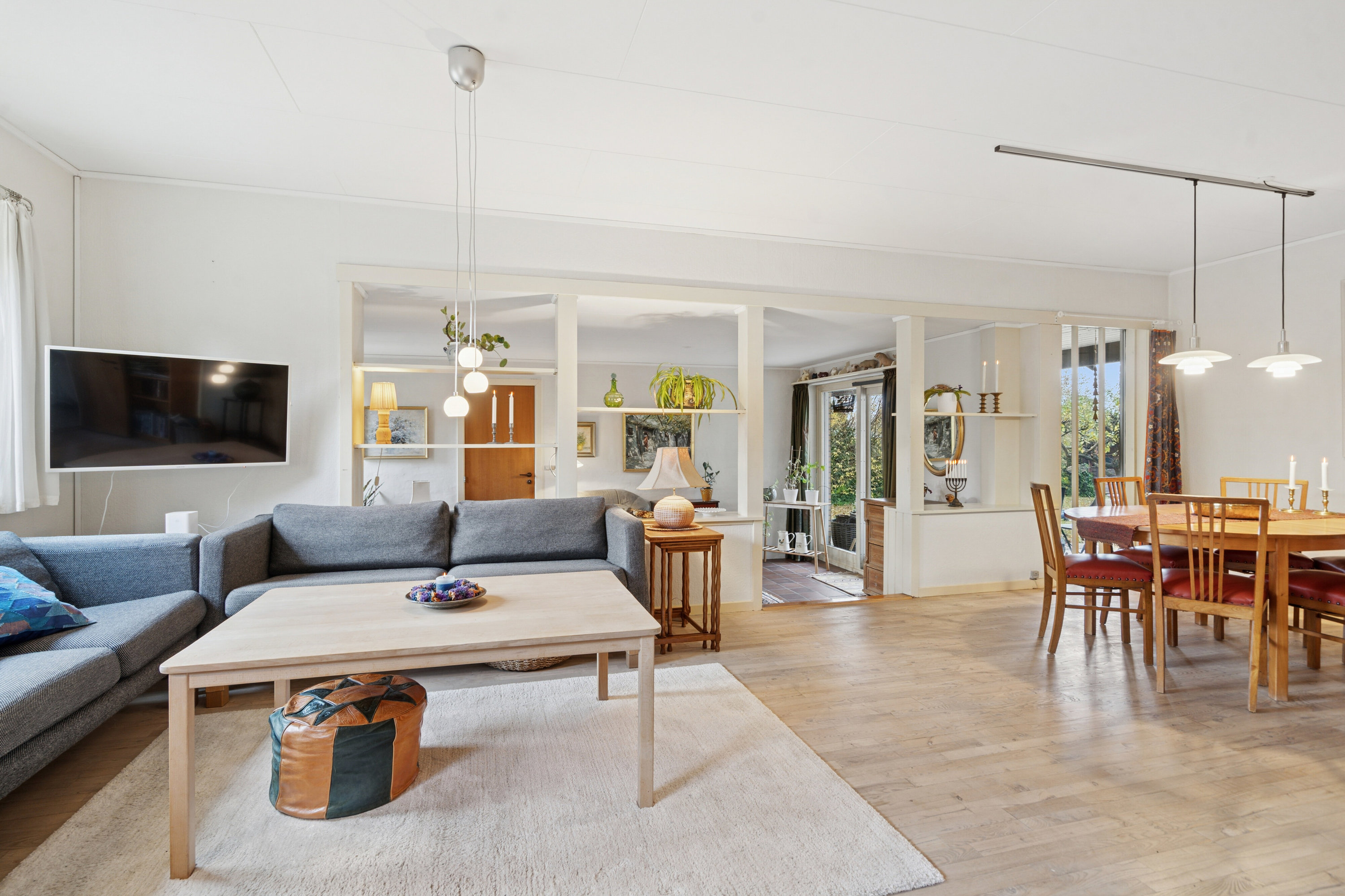 Fremhævet stue billede i fuldskærmstilstand. Billede af Ølunden 9, 5330 Munkebo