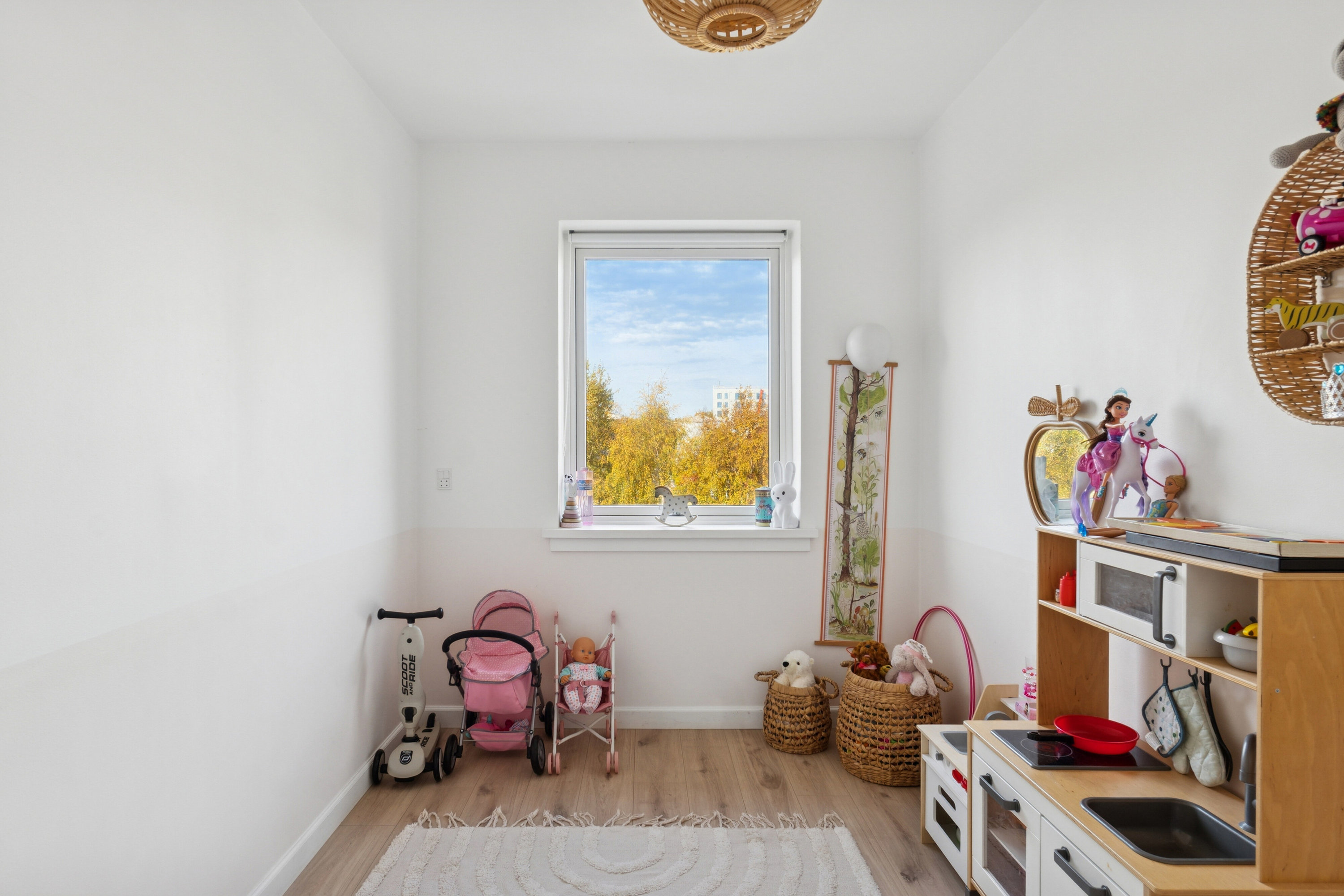 Fremhævet børneværelse billede i fuldskærmstilstand. Billede af Hovedvejen 180, 2. th., 2600 Glostrup