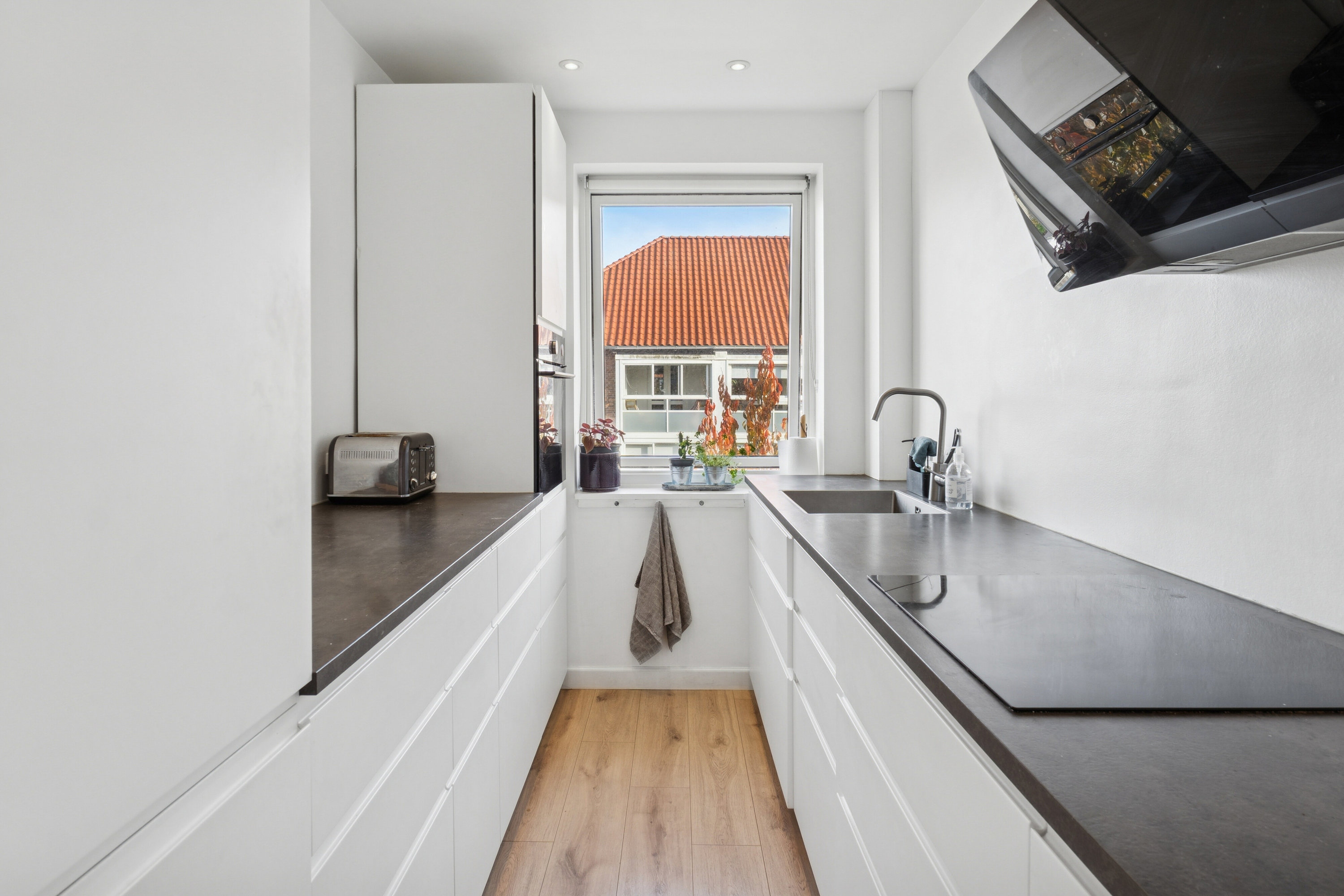 Miniaturebillede 2: køkken. Billede af Hovedvejen 180, 2. th., 2600 Glostrup