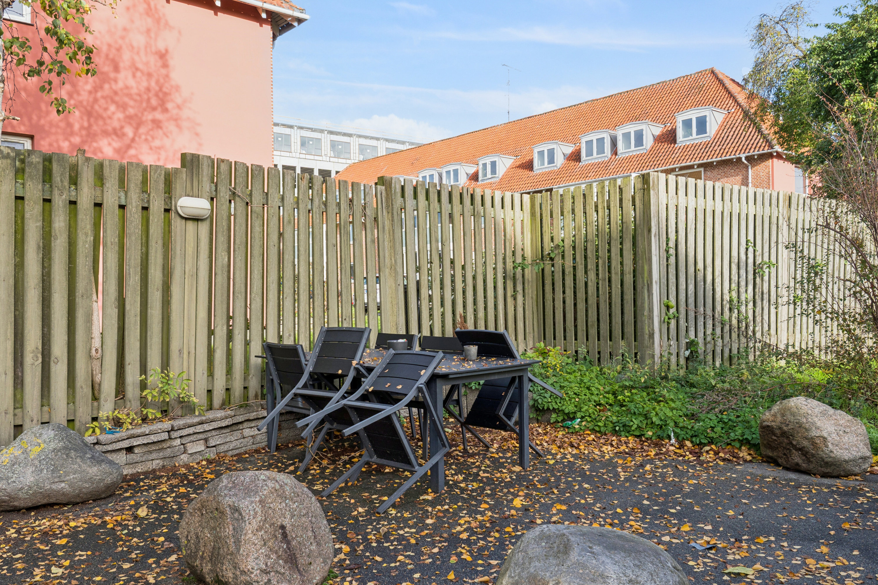 Fremhævet terrasse billede i fuldskærmstilstand. Billede af Hovedvejen 180, 2. th., 2600 Glostrup