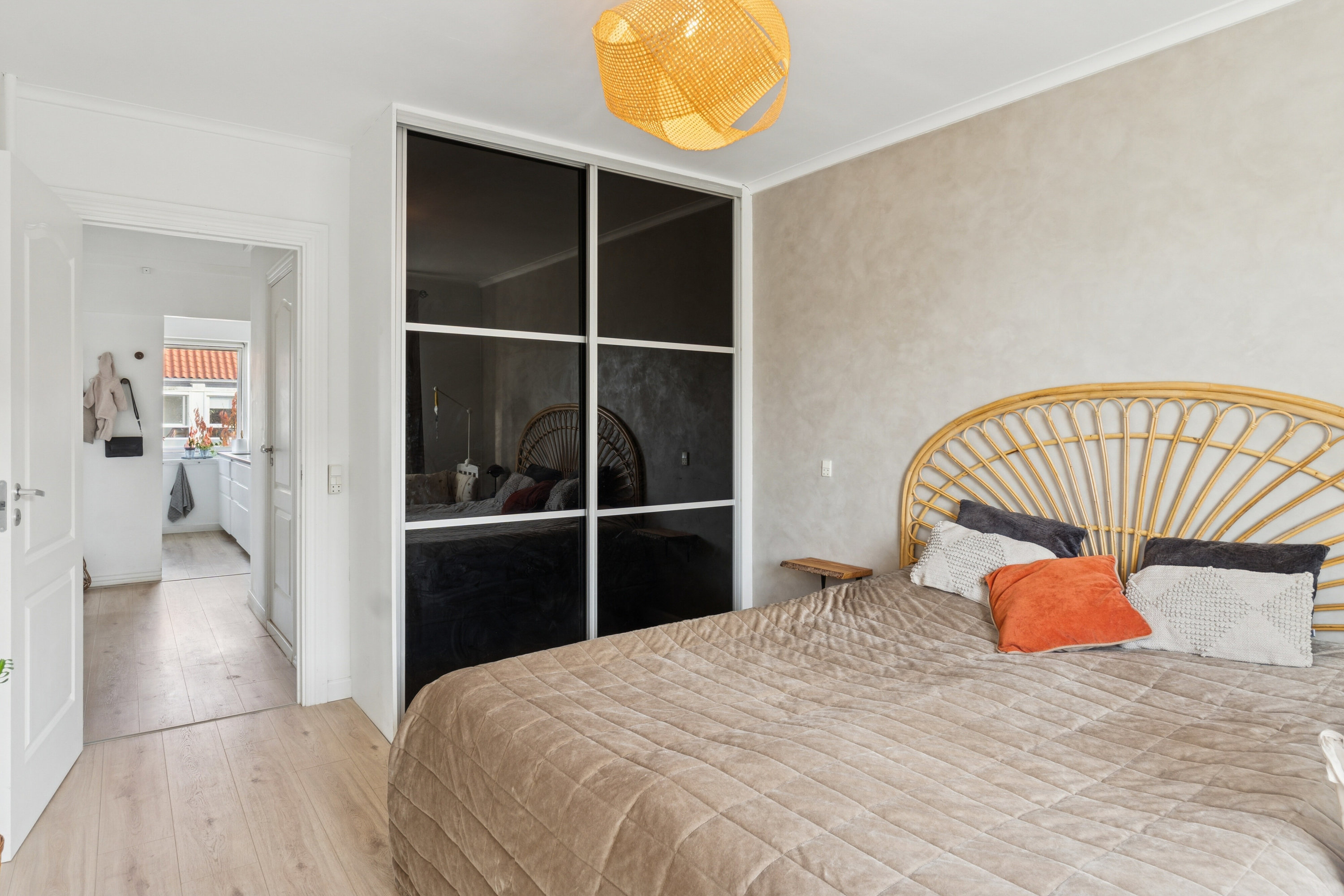 Fremhævet soveværelse billede i fuldskærmstilstand. Billede af Hovedvejen 180, 2. th., 2600 Glostrup