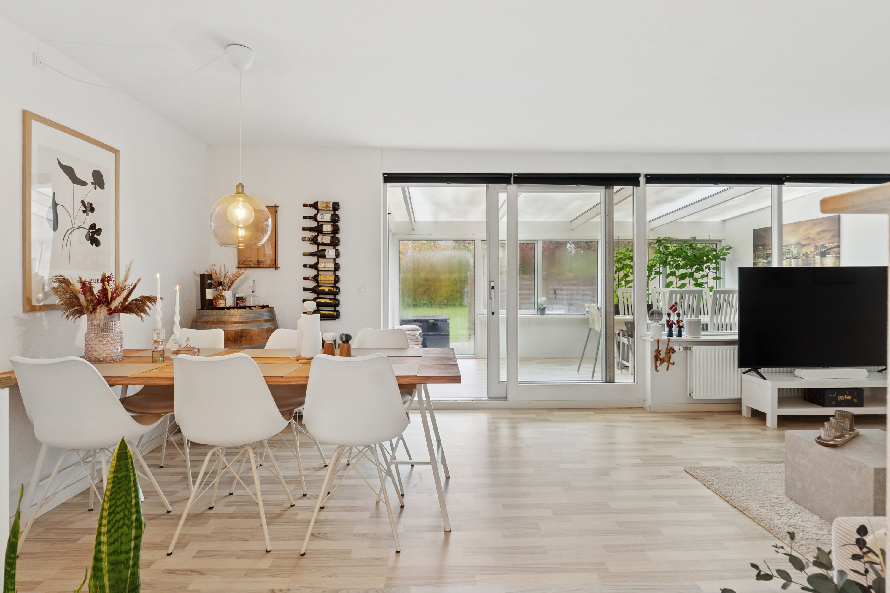 Fremhævet spisestue billede i fuldskærmstilstand. Billede af Arreskovvænget 20, 5230 Odense M