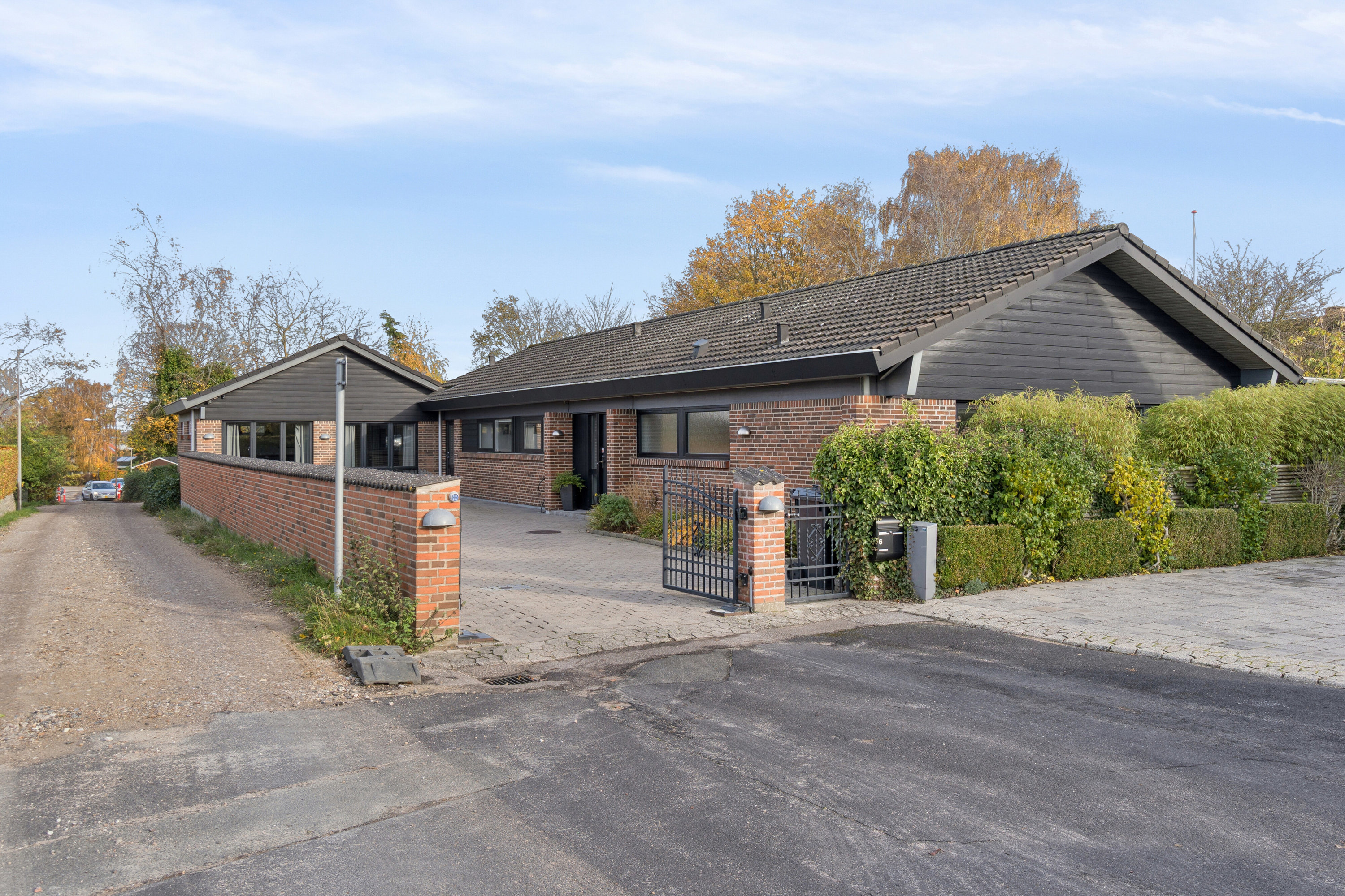 Fremhævet set fra vejen billede i fuldskærmstilstand. Billede af Obovej 6, 4200 Slagelse