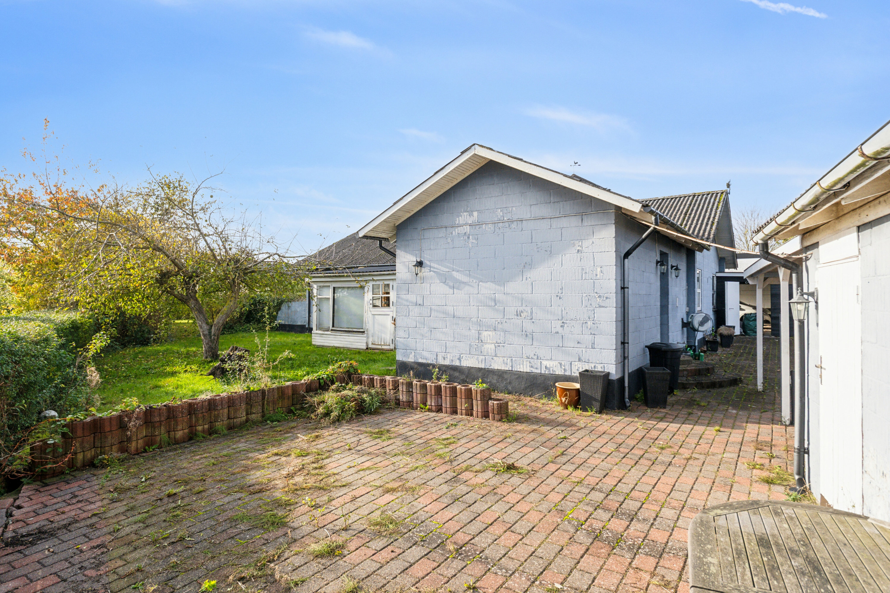 Fremhævet set fra vejen billede i fuldskærmstilstand. Billede af Bogensevej 379, Næsbyhoved-Broby, 5270 Odense N