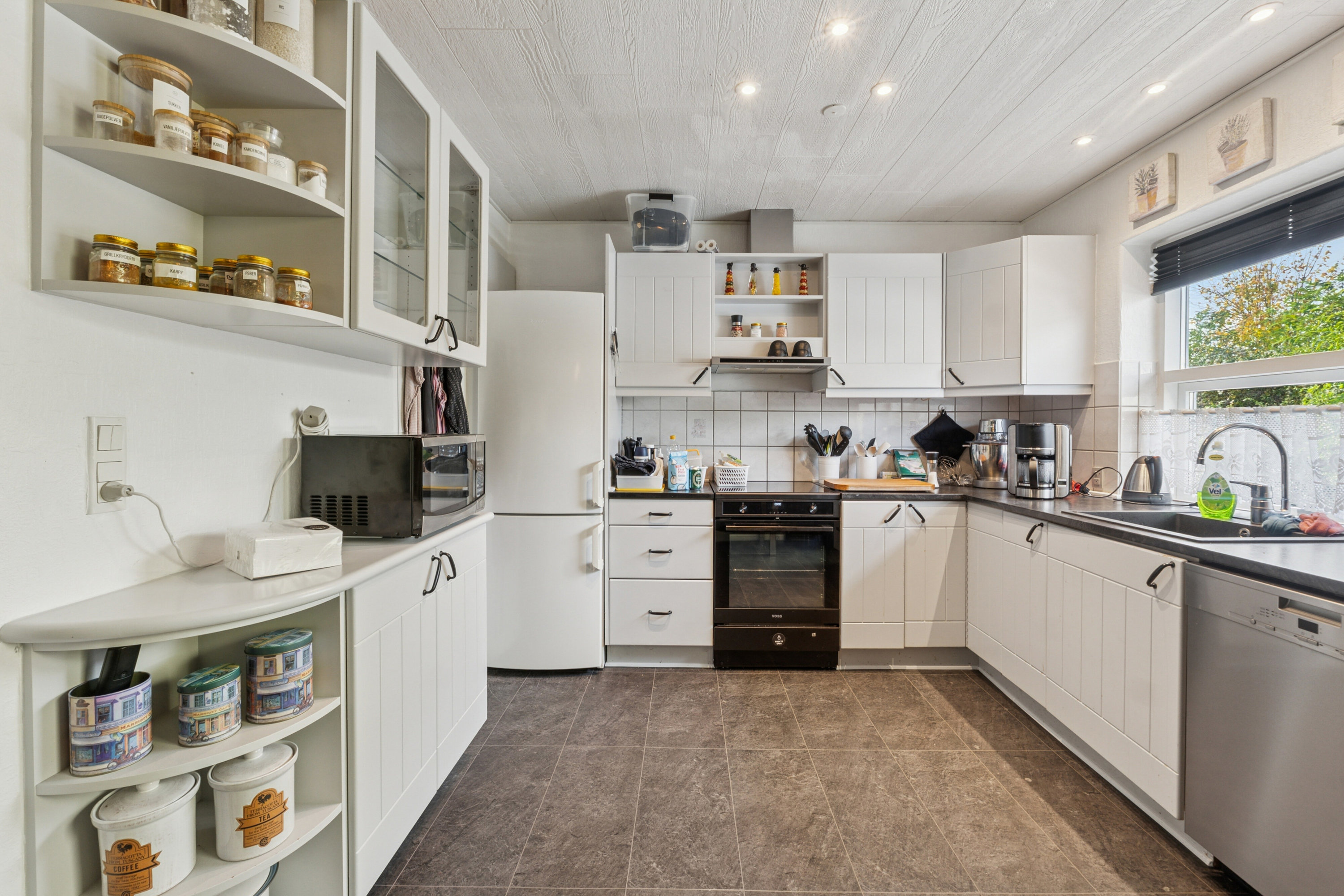 Fremhævet køkken billede i fuldskærmstilstand. Billede af Bogensevej 379, Næsbyhoved-Broby, 5270 Odense N