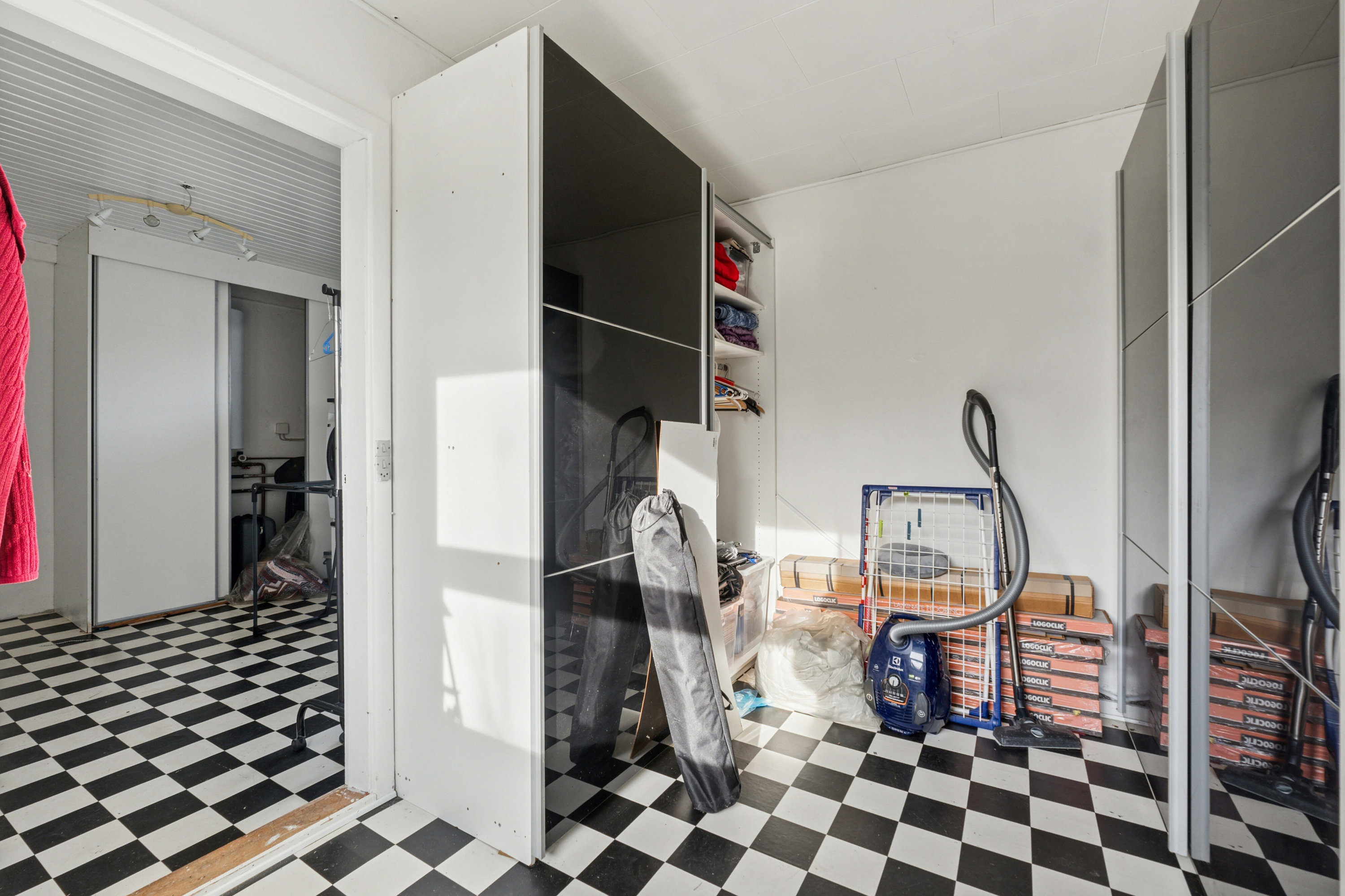 Fremhævet gang billede i fuldskærmstilstand. Billede af Bogensevej 379, Næsbyhoved-Broby, 5270 Odense N