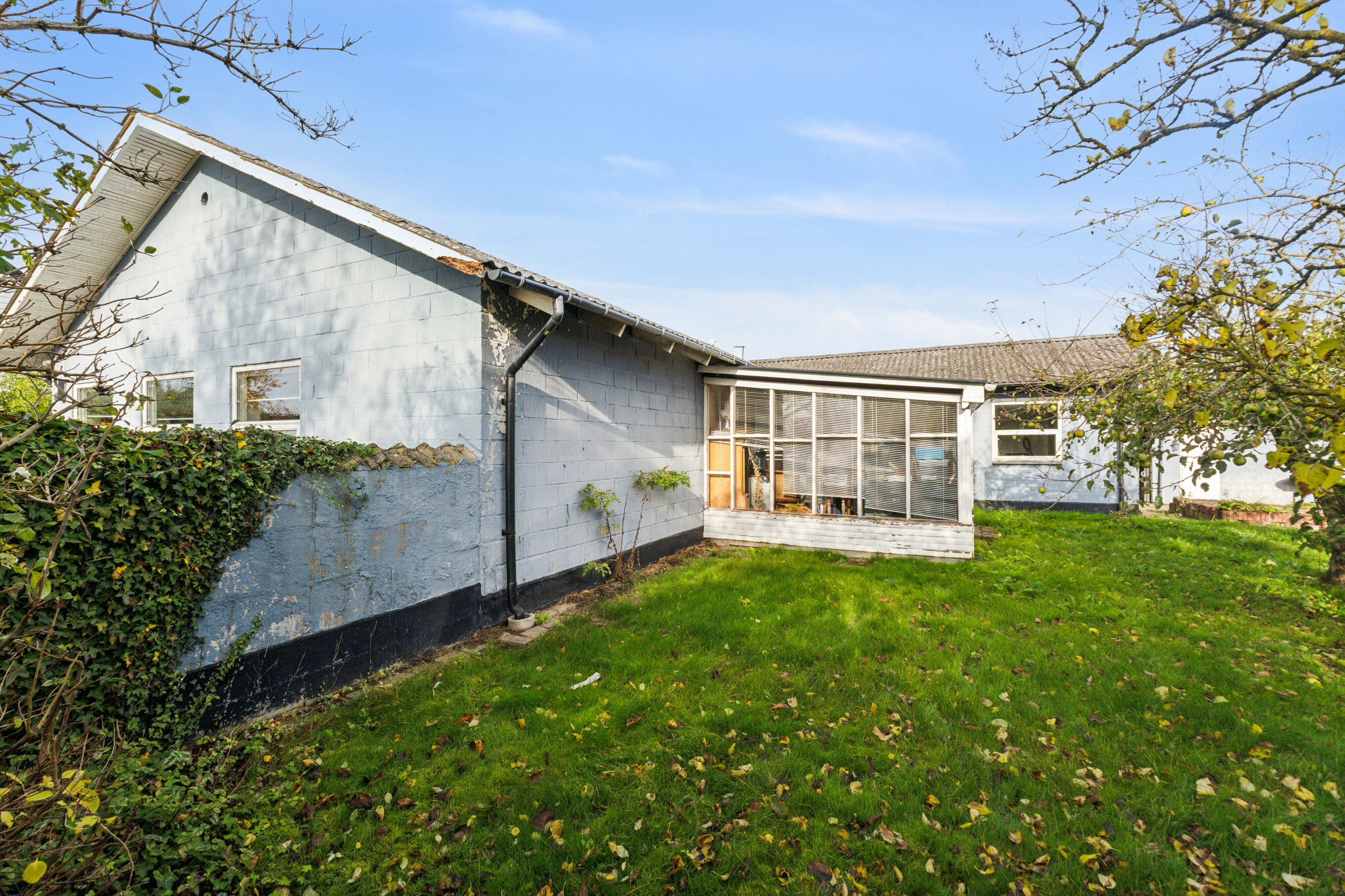 Fremhævet set fra haven billede i fuldskærmstilstand. Billede af Bogensevej 379, Næsbyhoved-Broby, 5270 Odense N