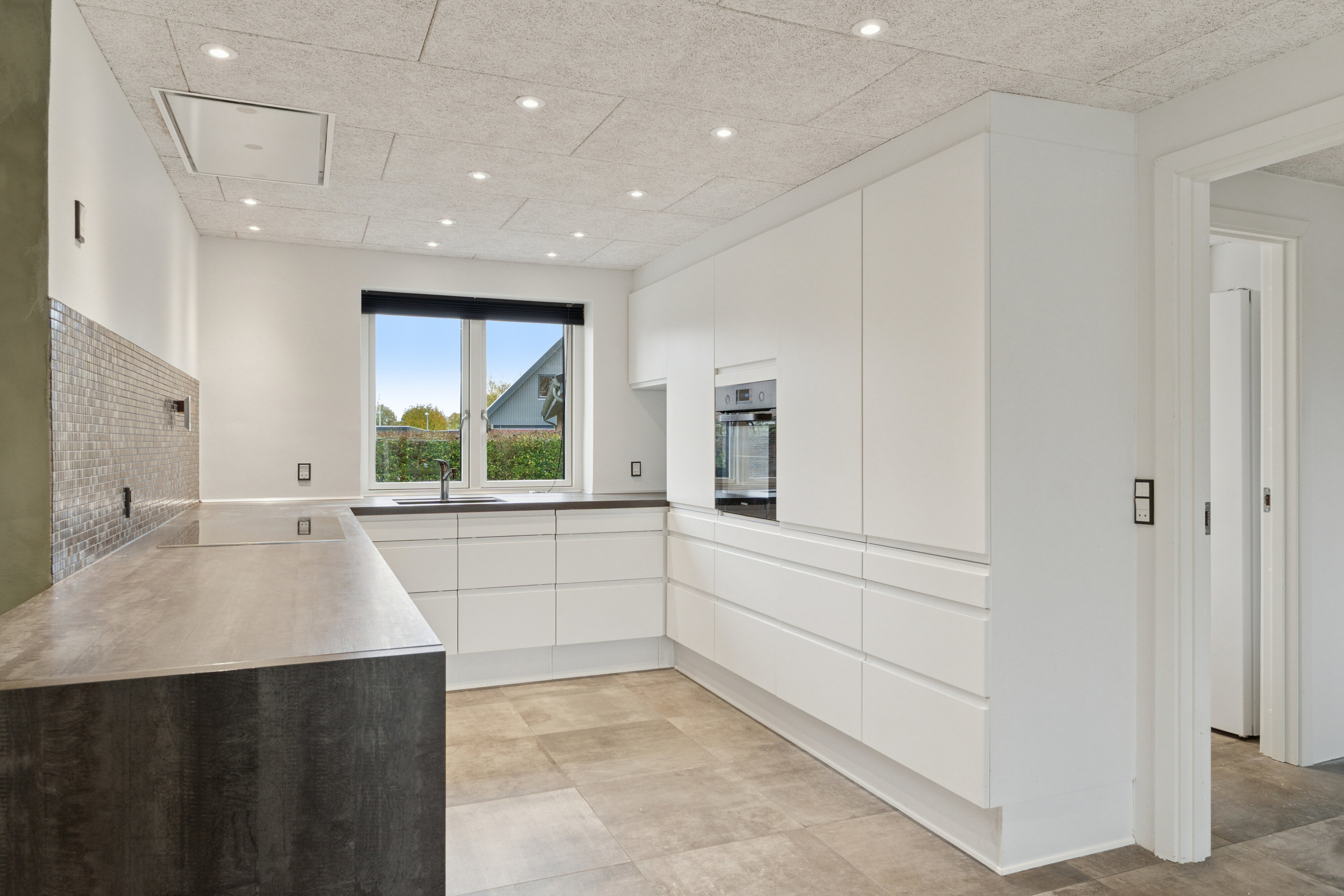 Fremhævet køkken billede i fuldskærmstilstand. Billede af Marie Bregendahls Vej 57, 7430 Ikast