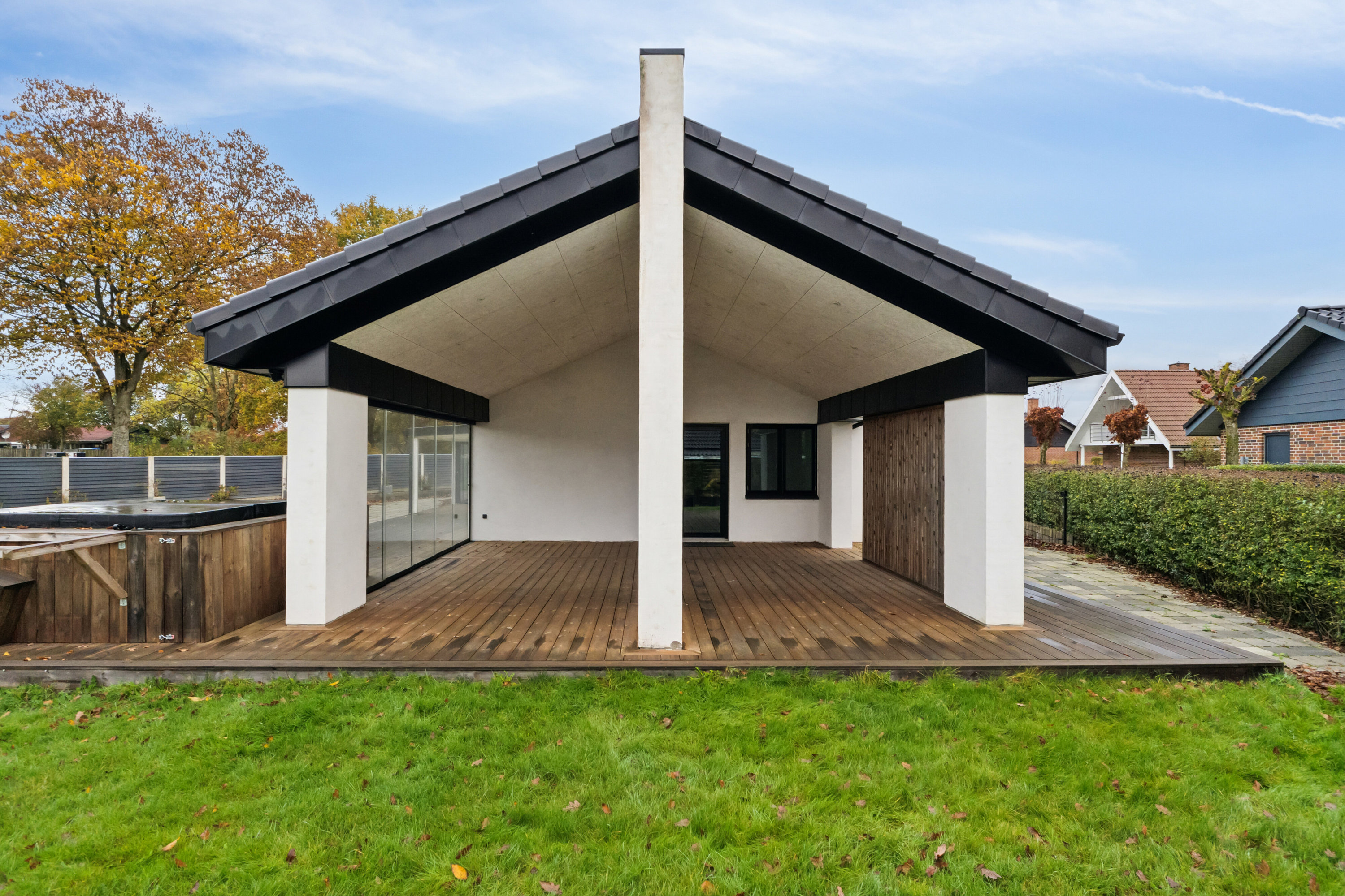 Fremhævet set fra haven billede i fuldskærmstilstand. Billede af Marie Bregendahls Vej 57, 7430 Ikast