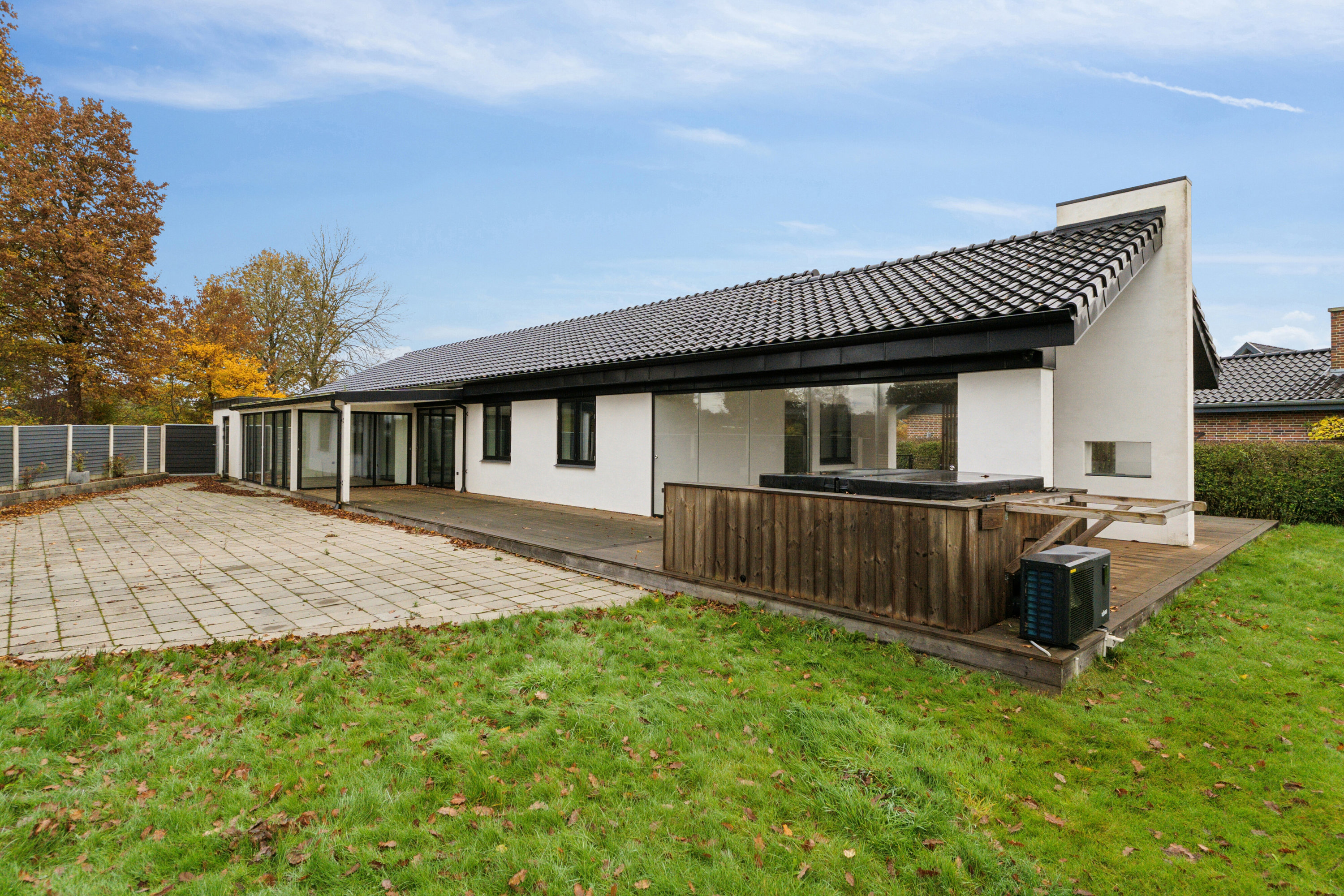 Fremhævet set fra haven billede i fuldskærmstilstand. Billede af Marie Bregendahls Vej 57, 7430 Ikast