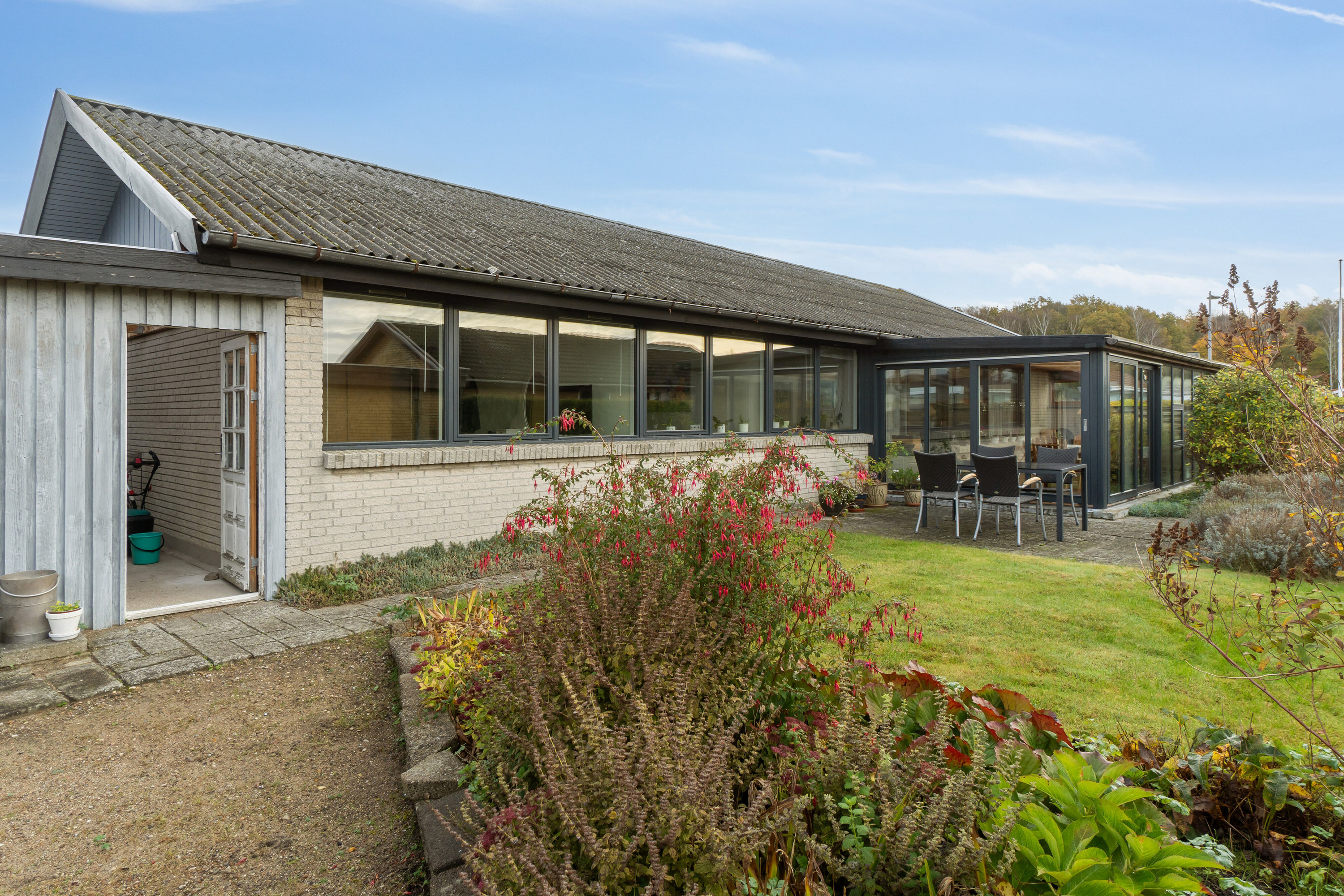 Miniaturebillede 2: set fra haven. Billede af Smedevej 20, 4400 Kalundborg