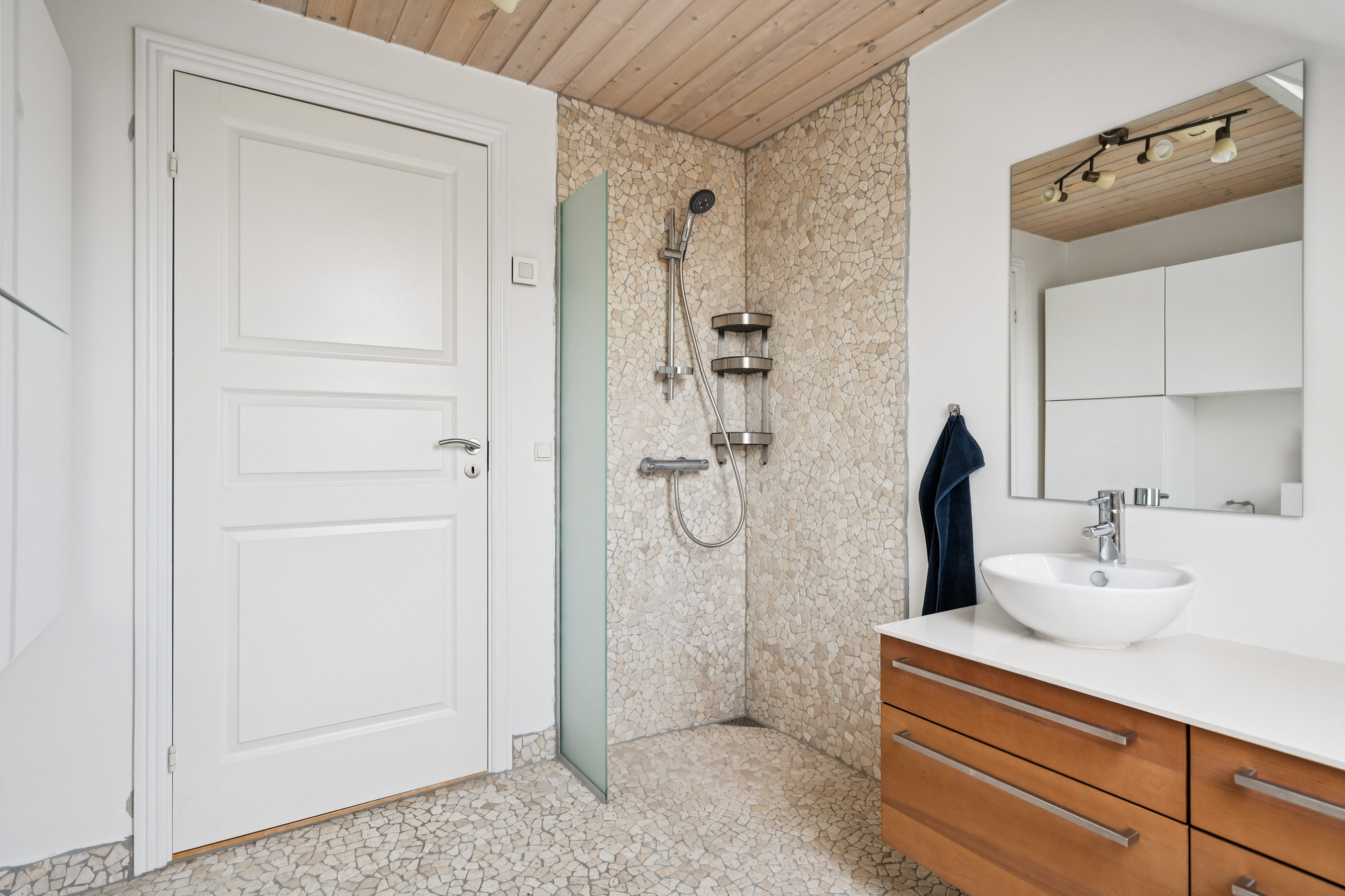 Fremhævet badeværelse billede i fuldskærmstilstand. Billede af Allingdamvej 100, Asdal, 9850 Hirtshals