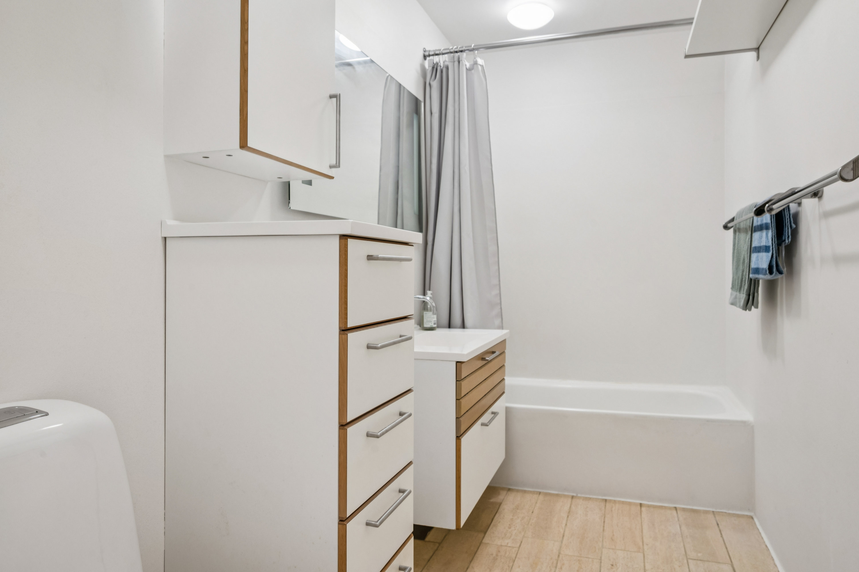 Fremhævet badeværelse billede i fuldskærmstilstand. Billede af Kantorvænget 7, 2. 155., 8240 Risskov