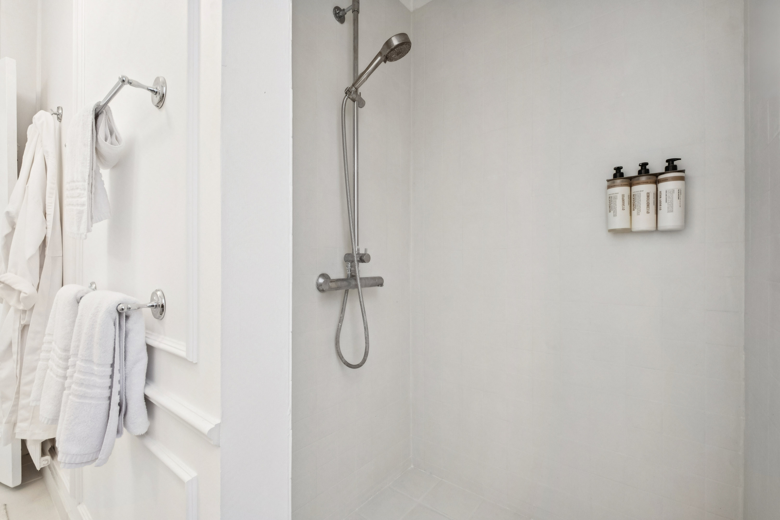 Fremhævet badeværelse billede i fuldskærmstilstand. Billede af Vestre Ringgade 41, 1. tv., 8000 Aarhus C