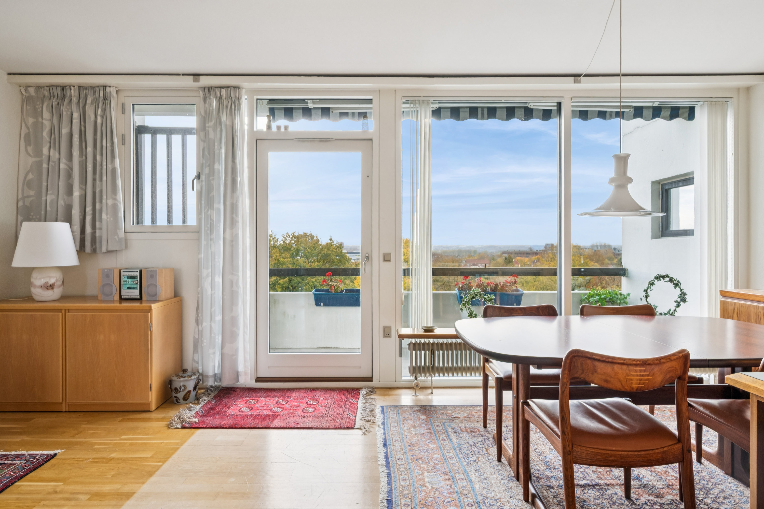 Fremhævet stue billede i fuldskærmstilstand. Billede af Vestervang 10, 5. 1055., 8000 Aarhus C