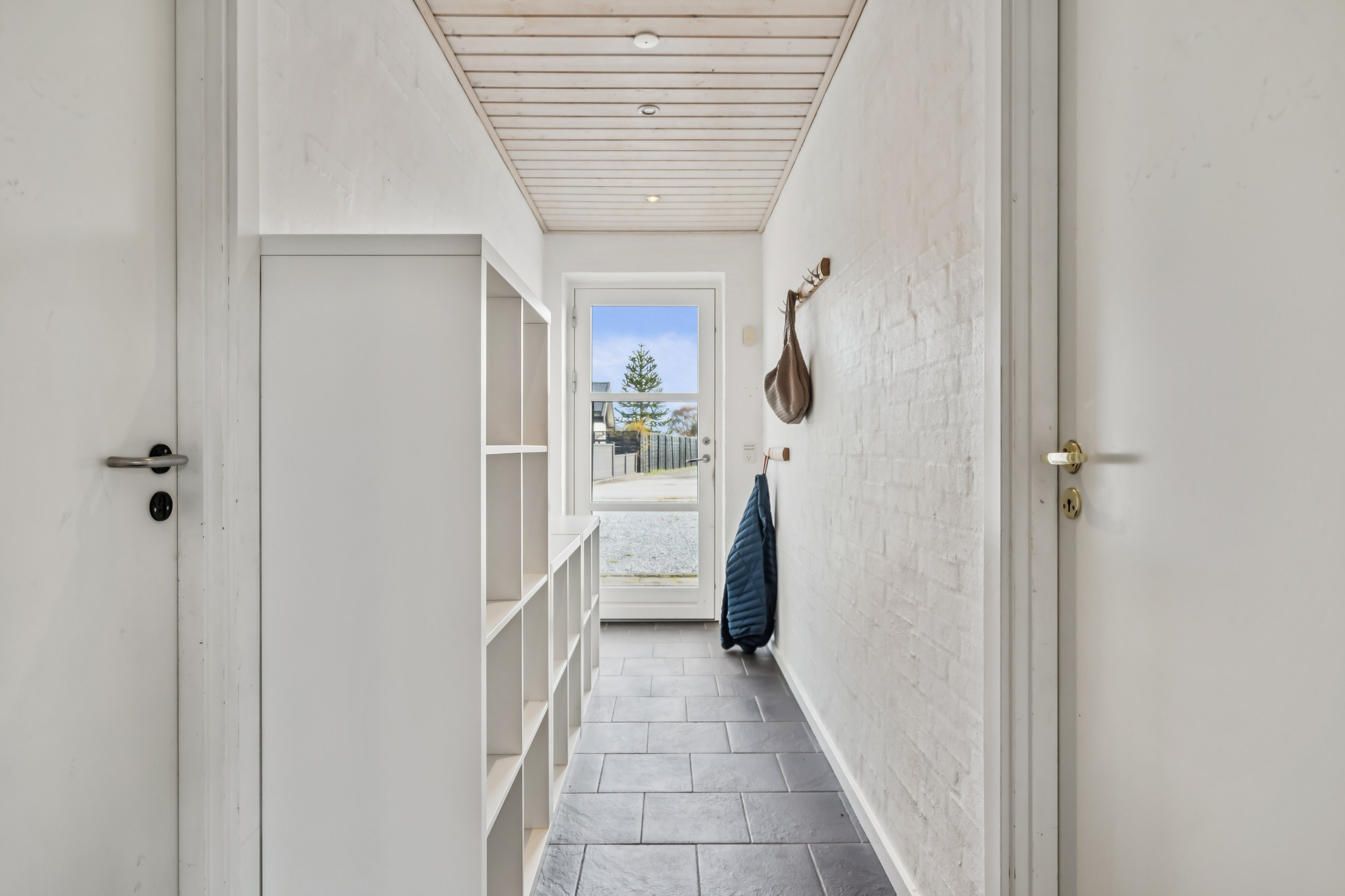 Fremhævet entré billede i fuldskærmstilstand. Billede af Allingdamvej 26, Åbyen, 9850 Hirtshals