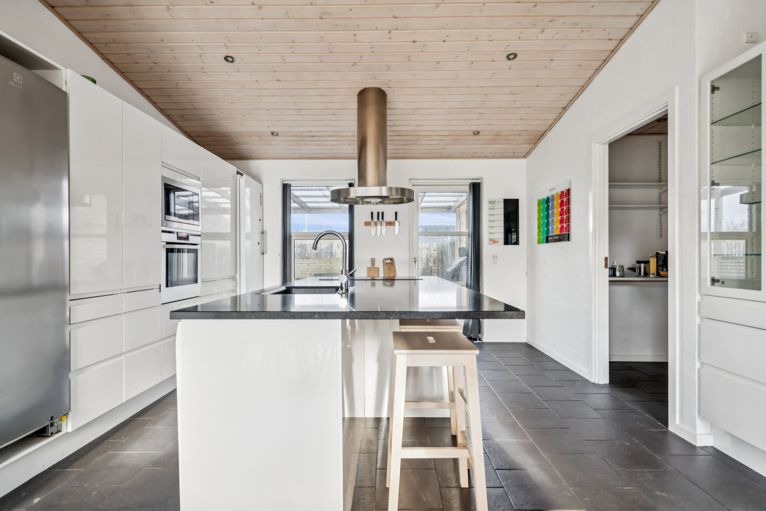 Fremhævet køkken billede i fuldskærmstilstand. Billede af Allingdamvej 26, Åbyen, 9850 Hirtshals