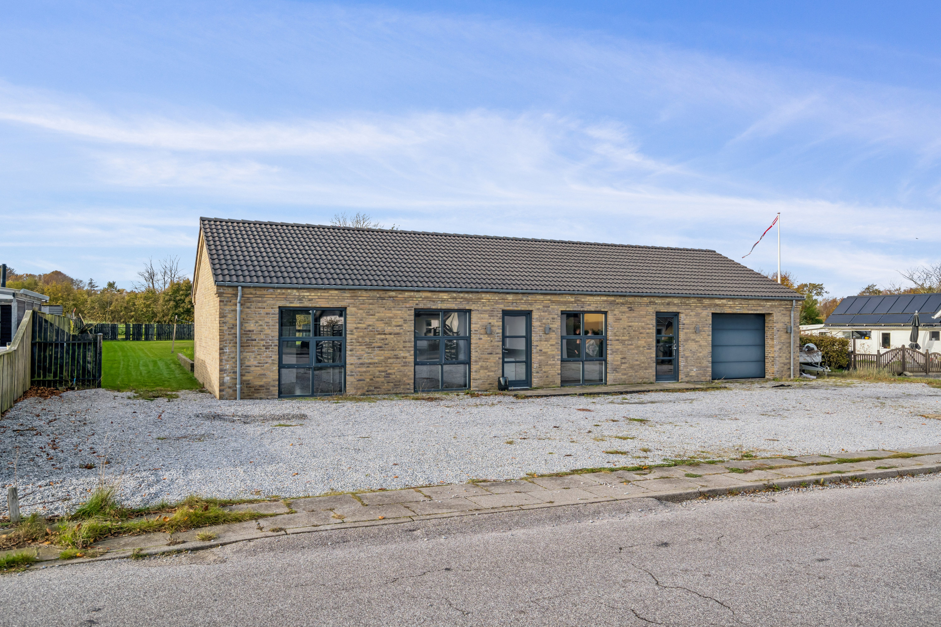 Miniaturebillede 1: ejendom. Billede af Allingdamvej 26, Åbyen, 9850 Hirtshals