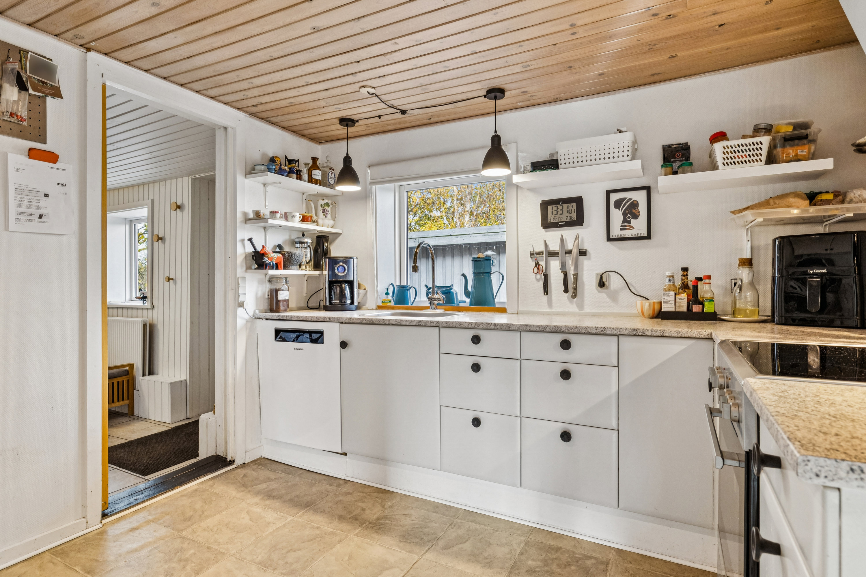 Fremhævet køkken billede i fuldskærmstilstand. Billede af Hvilstedvej 12, Hvilsted, 8355 Solbjerg