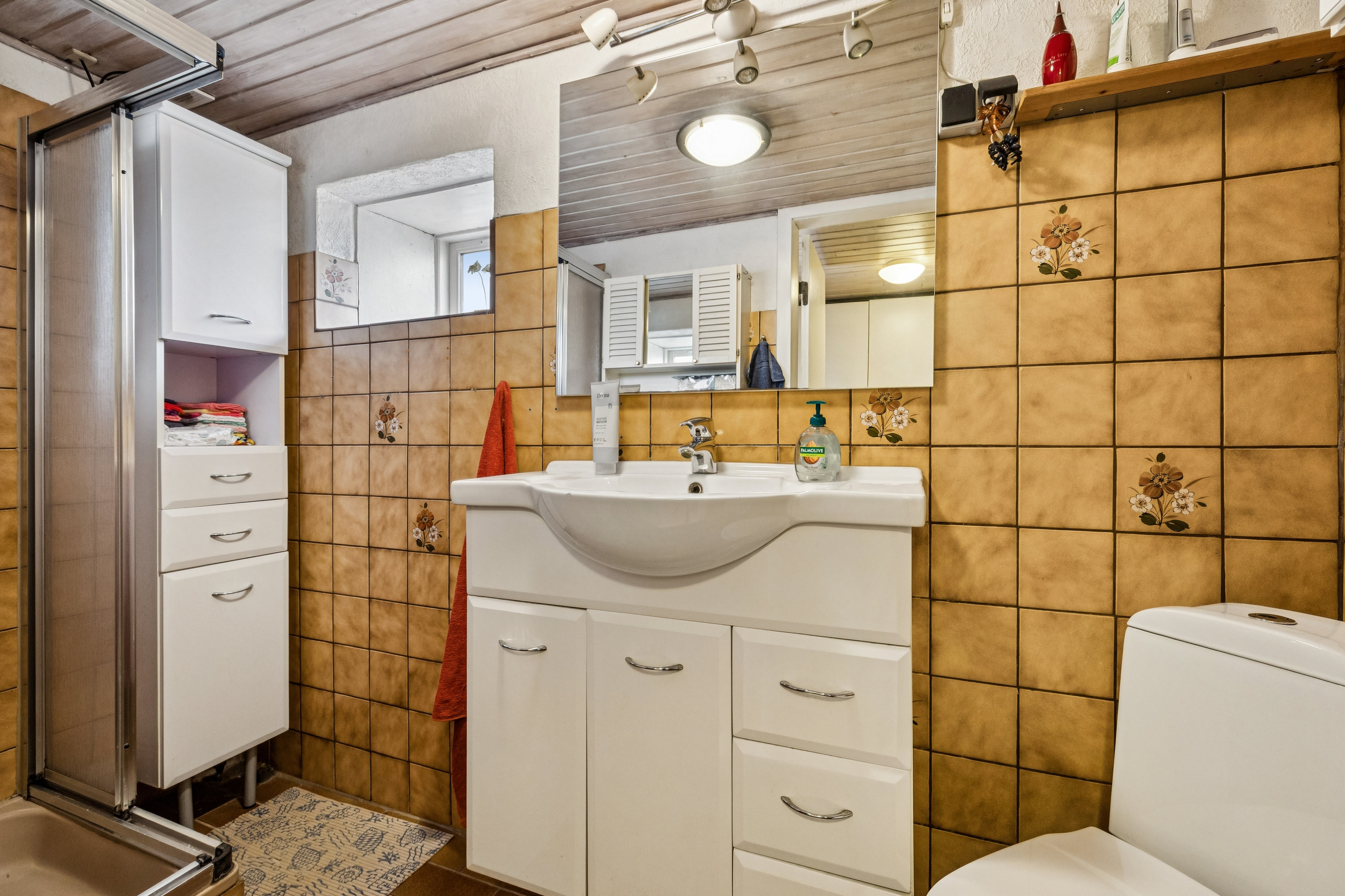 Fremhævet badeværelse billede i fuldskærmstilstand. Billede af Hvilstedvej 12, Hvilsted, 8355 Solbjerg