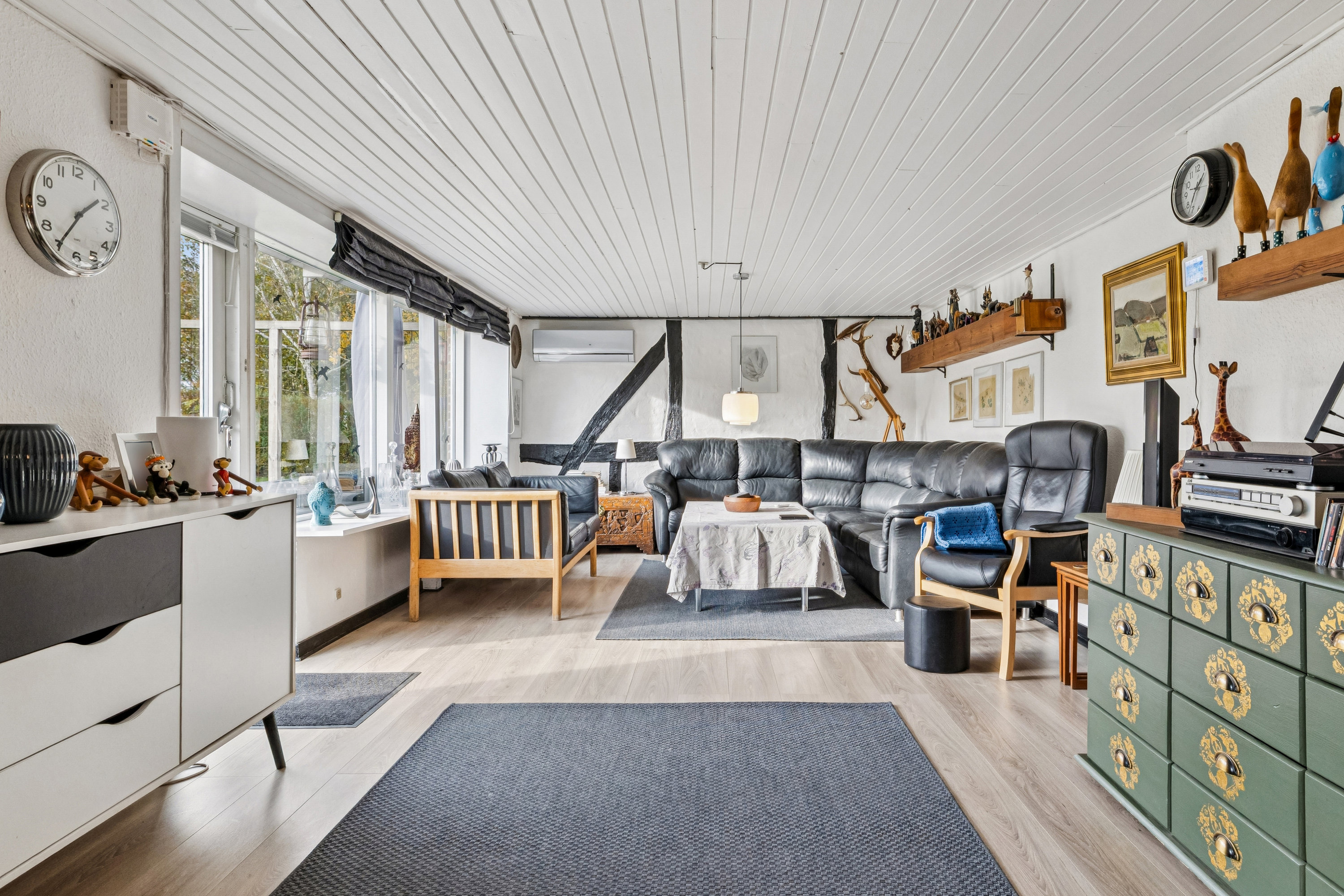 Fremhævet stue billede i fuldskærmstilstand. Billede af Hvilstedvej 12, Hvilsted, 8355 Solbjerg