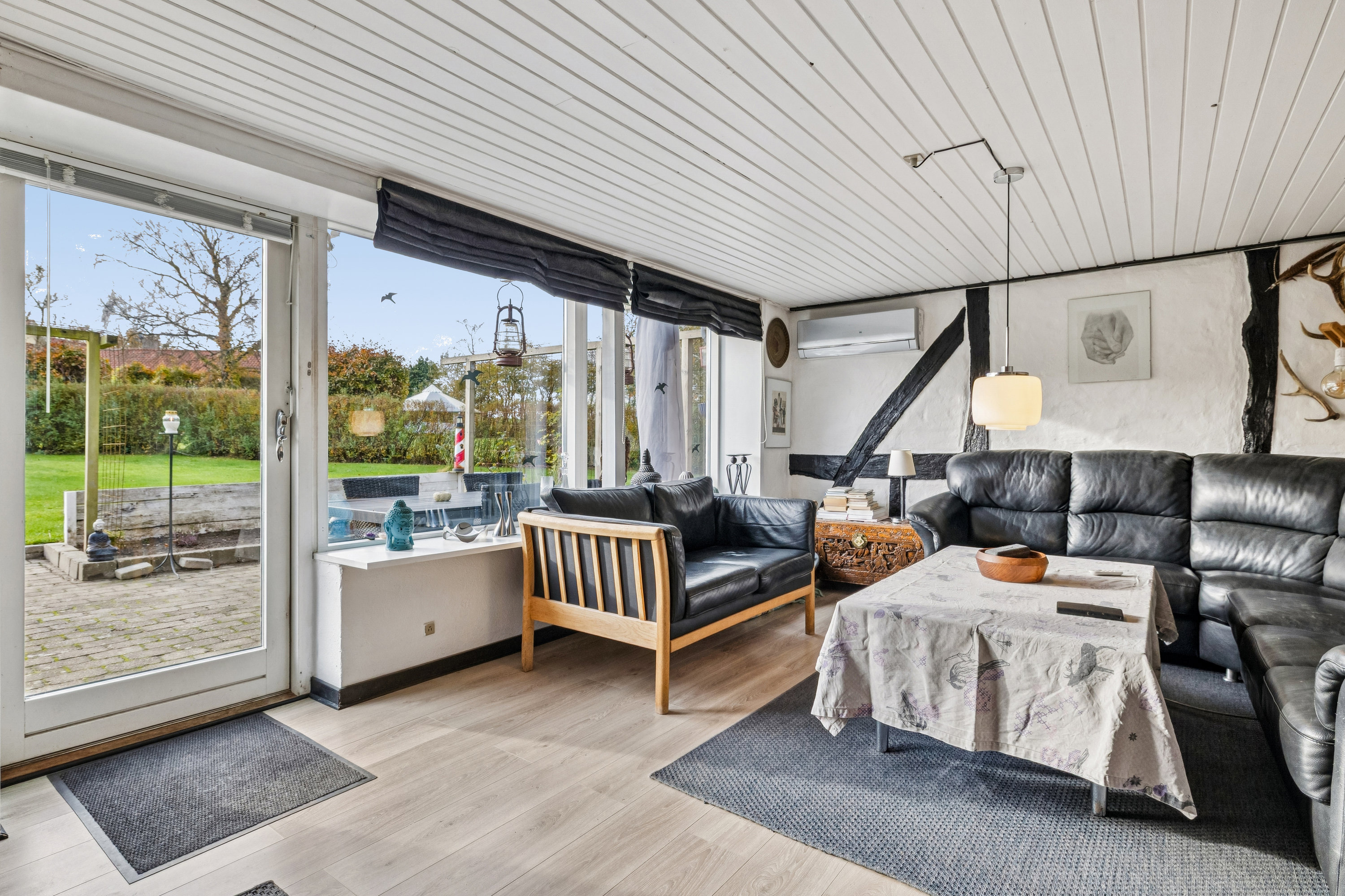 Fremhævet stue billede i fuldskærmstilstand. Billede af Hvilstedvej 12, Hvilsted, 8355 Solbjerg