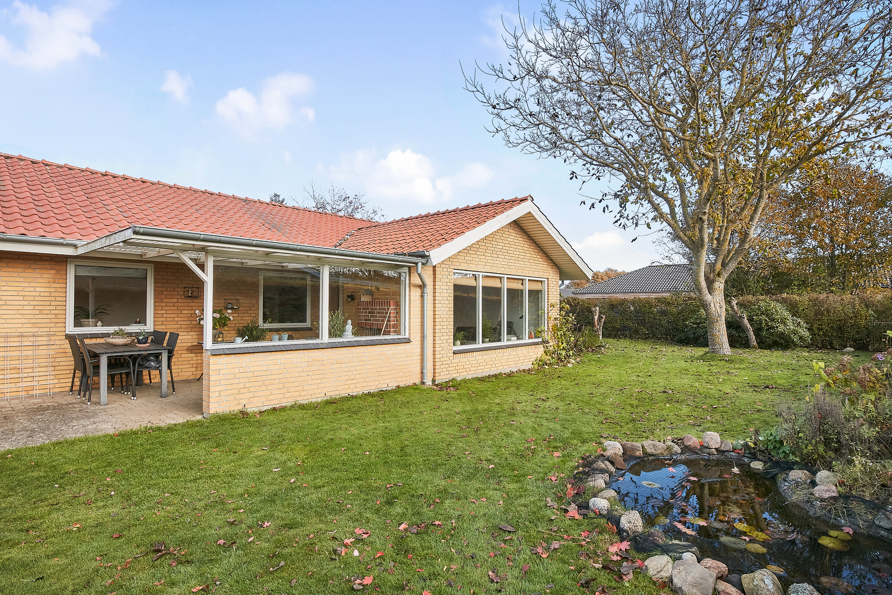 Fremhævet  billede i fuldskærmstilstand. Billede af Åparken 18, 7171 Uldum