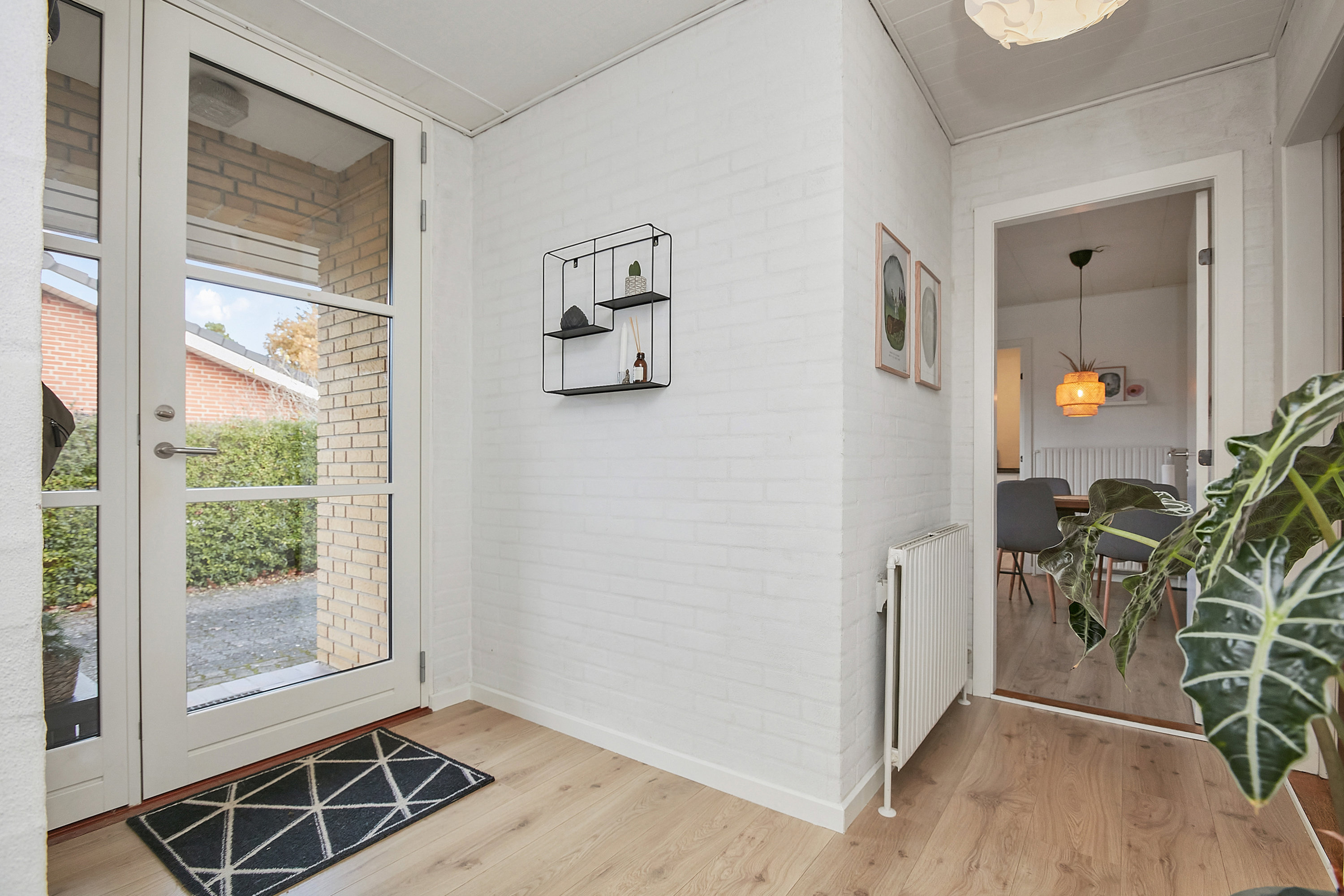 Fremhævet  billede i fuldskærmstilstand. Billede af Åparken 18, 7171 Uldum