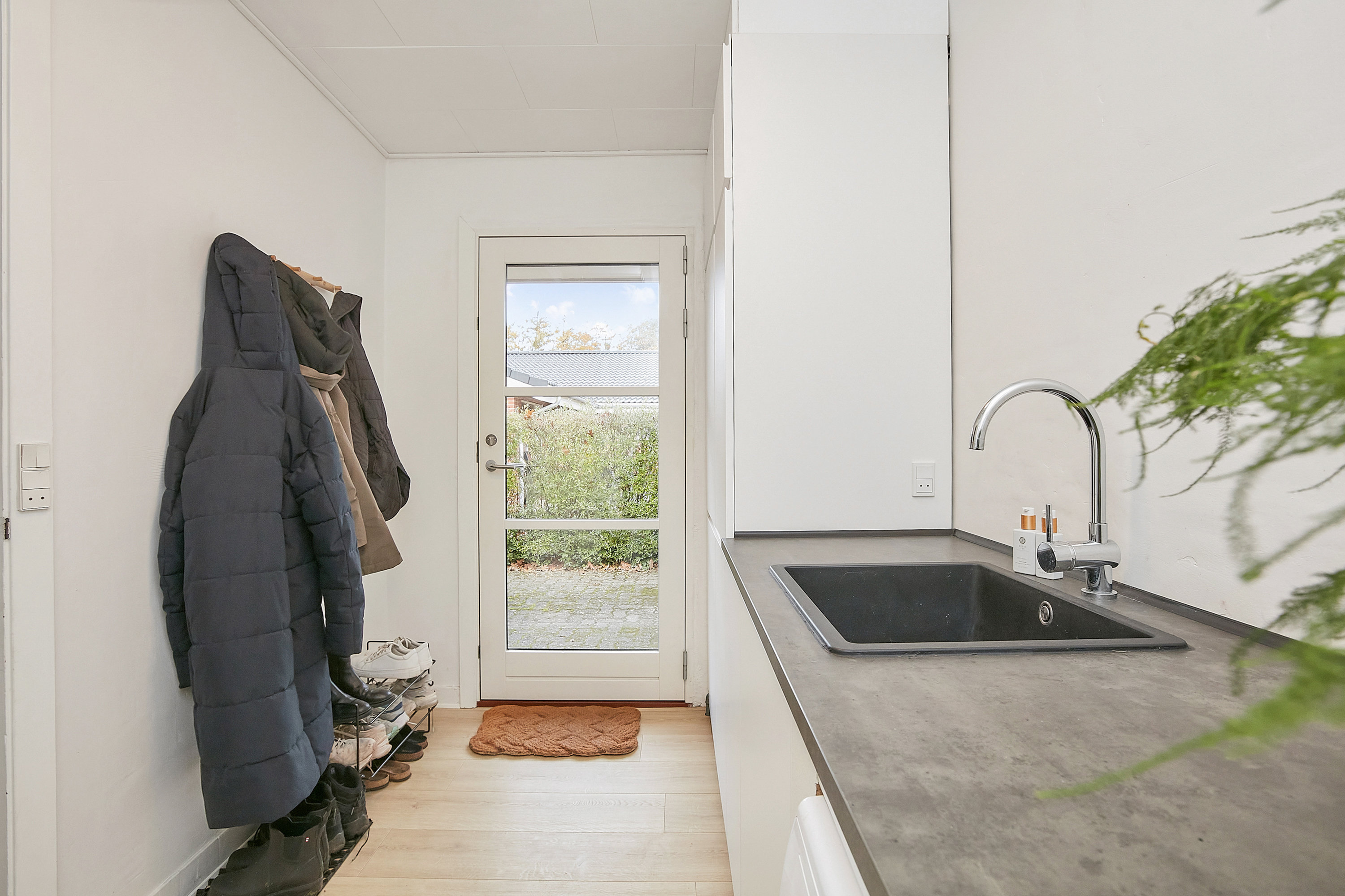 Fremhævet  billede i fuldskærmstilstand. Billede af Åparken 18, 7171 Uldum