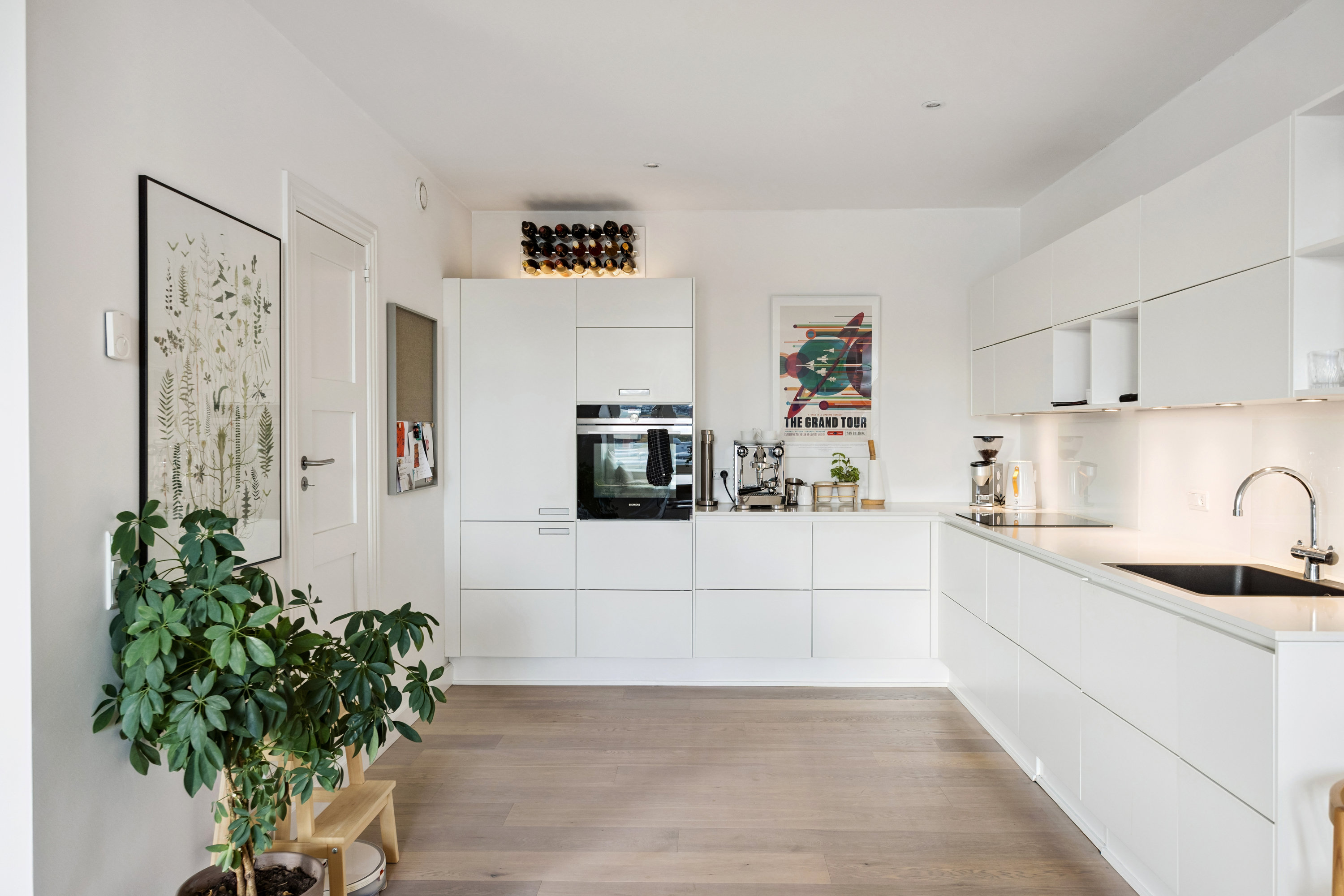 Fremhævet køkken billede i fuldskærmstilstand. Billede af Norsvej 1, 3. 4., 1916 Frederiksberg C