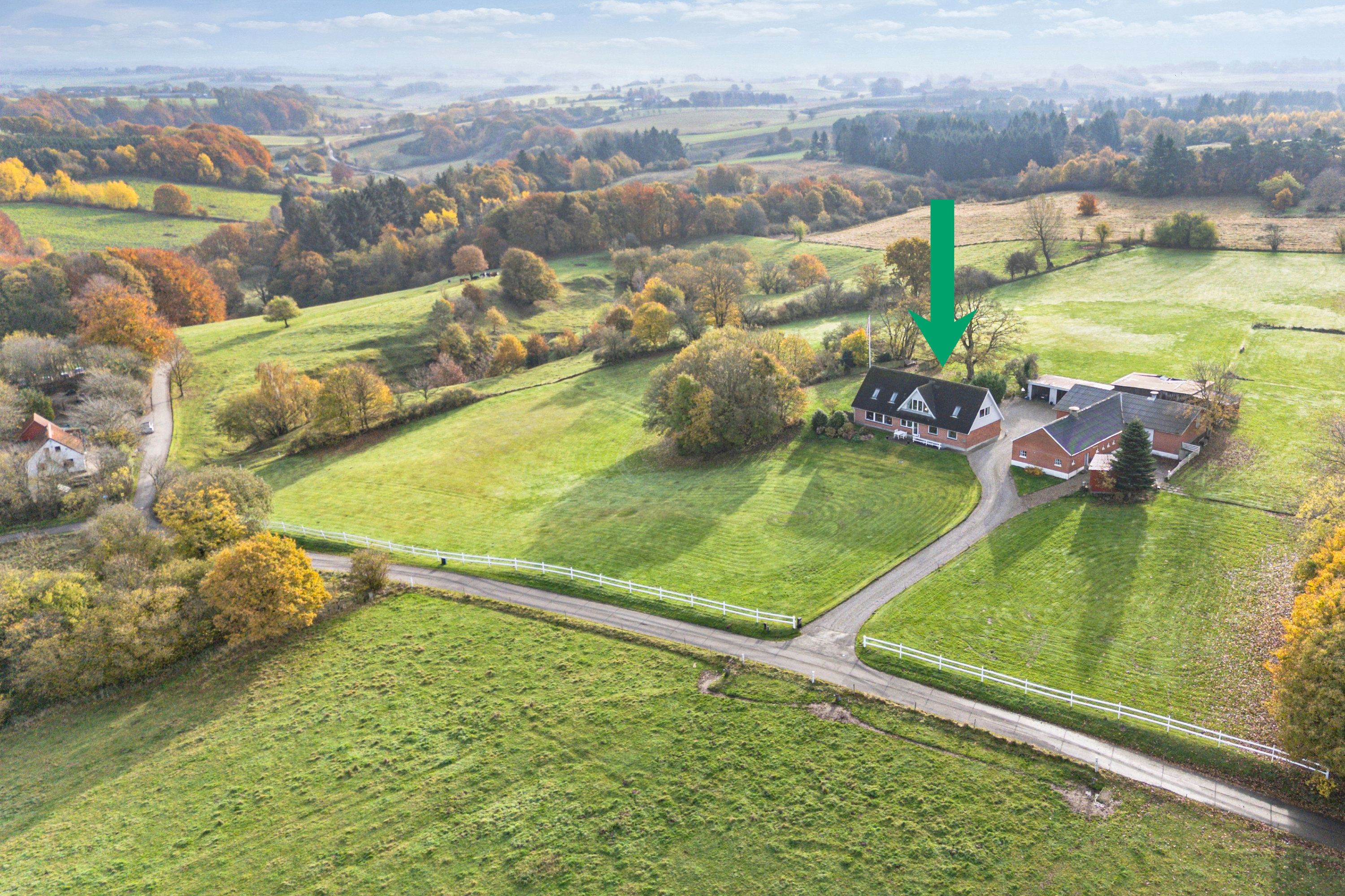 Miniaturebillede 2: luftfoto. Billede af Sandgravvej 10, Gram, 8660 Skanderborg