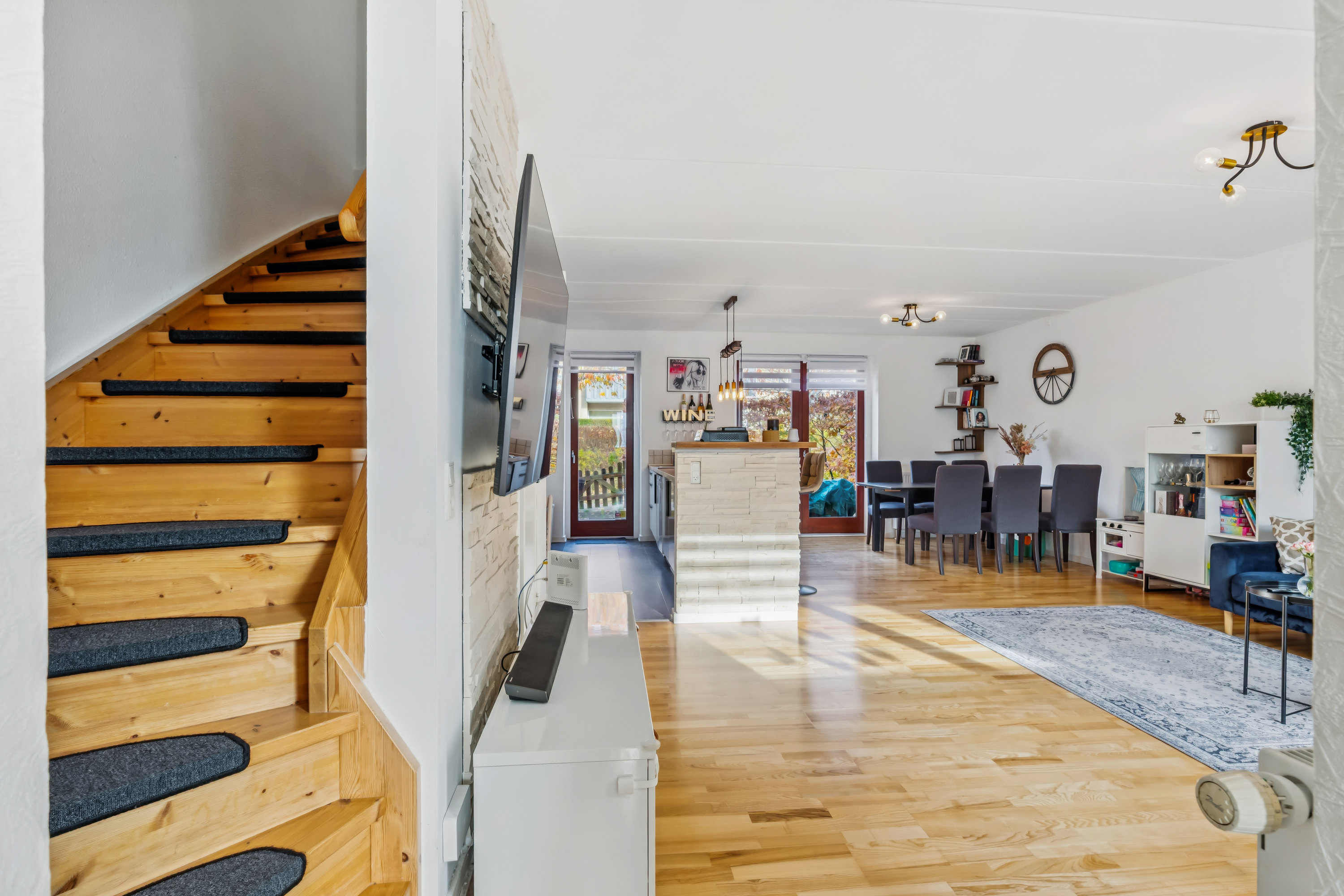 Fremhævet trappe billede i fuldskærmstilstand. Billede af Skjeberg Alle 23, Høje Taastrup, 2630 Taastrup