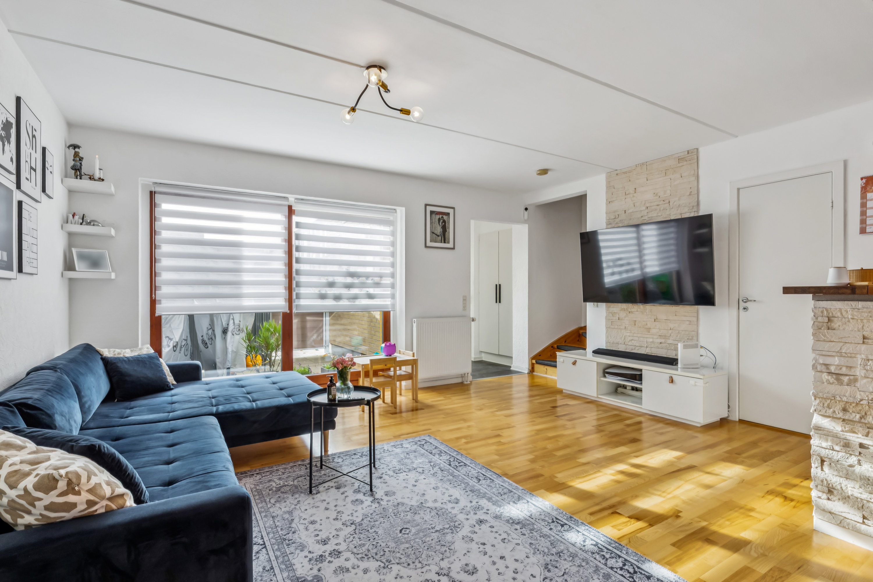 Fremhævet stue billede i fuldskærmstilstand. Billede af Skjeberg Alle 23, Høje Taastrup, 2630 Taastrup