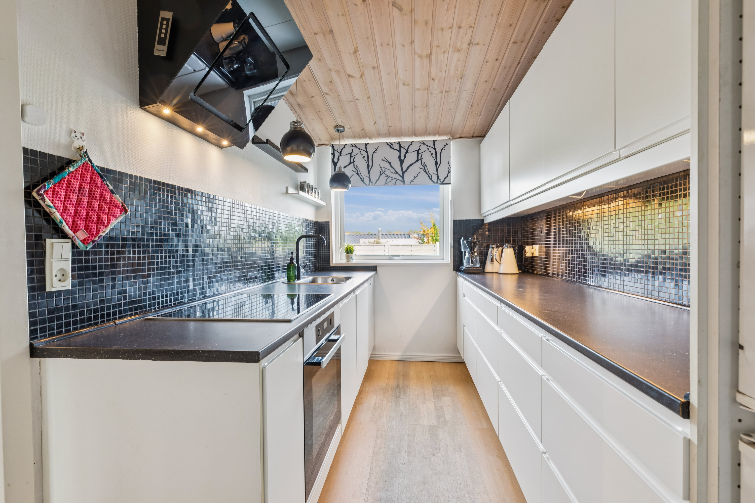 Fremhævet værelse billede i fuldskærmstilstand. Billede af H P Olsens Vænge 17, 2630 Taastrup