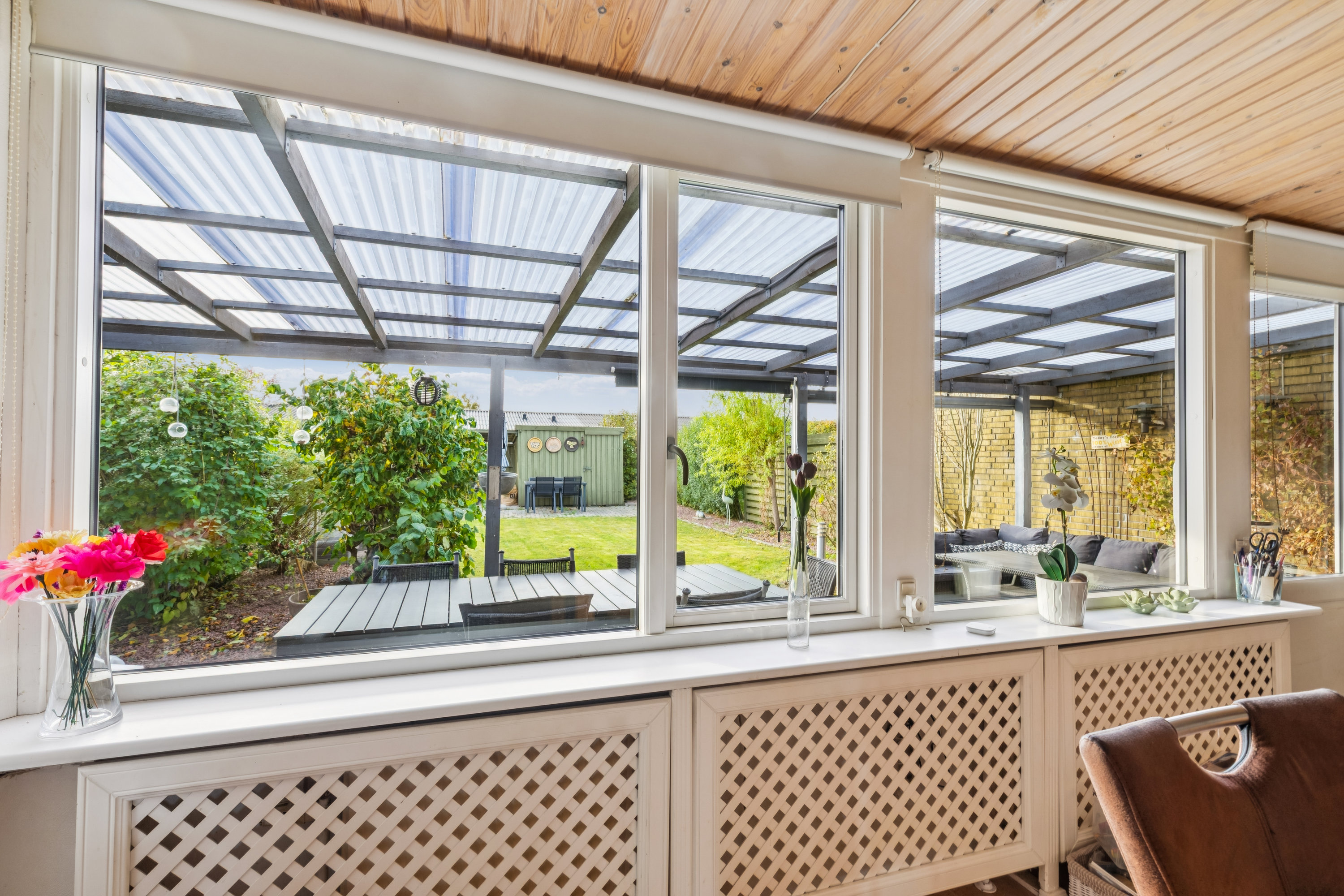 Fremhævet udestue billede i fuldskærmstilstand. Billede af H P Olsens Vænge 17, 2630 Taastrup