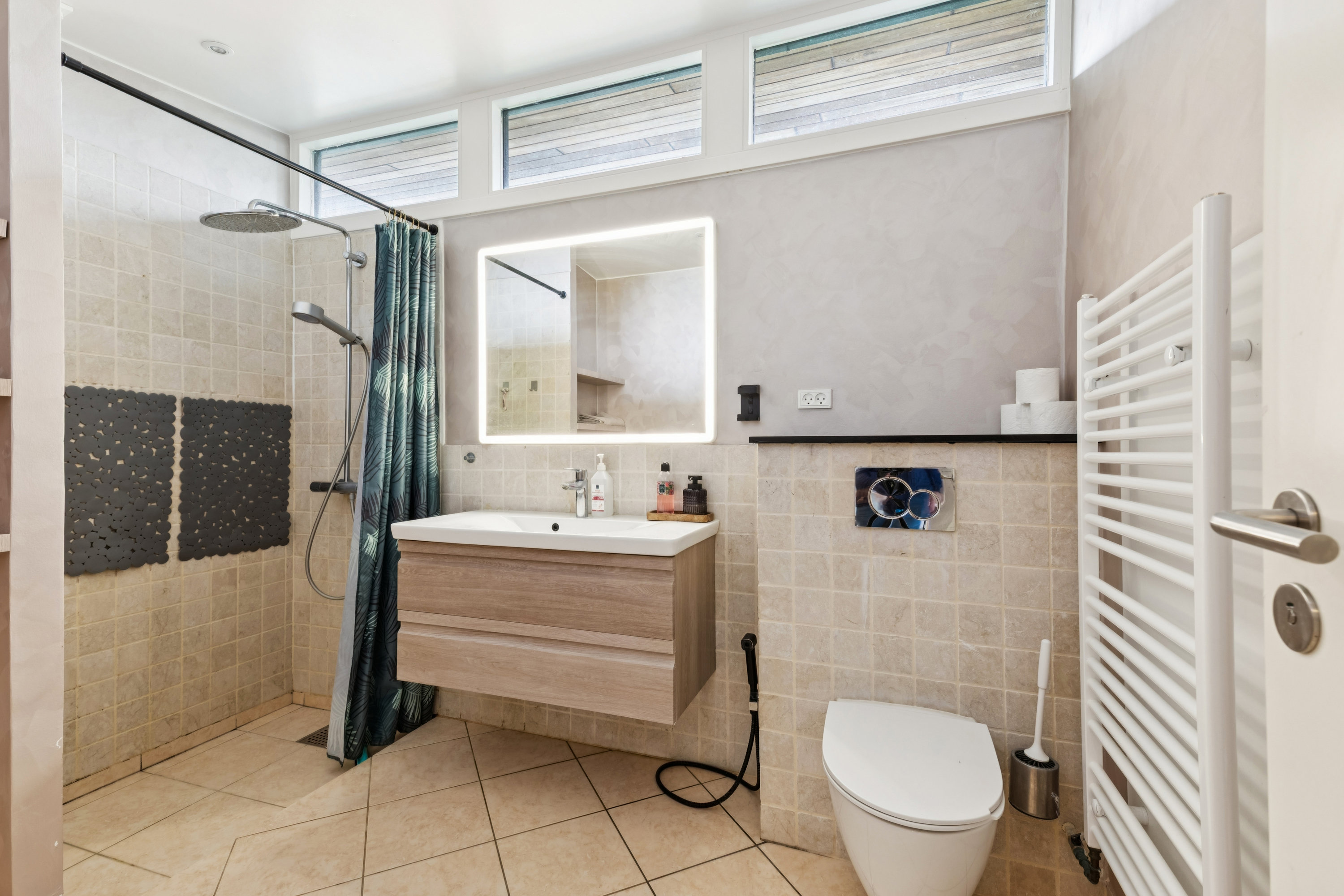 Fremhævet badeværelse billede i fuldskærmstilstand. Billede af Hegnstoften 5, 2630 Taastrup