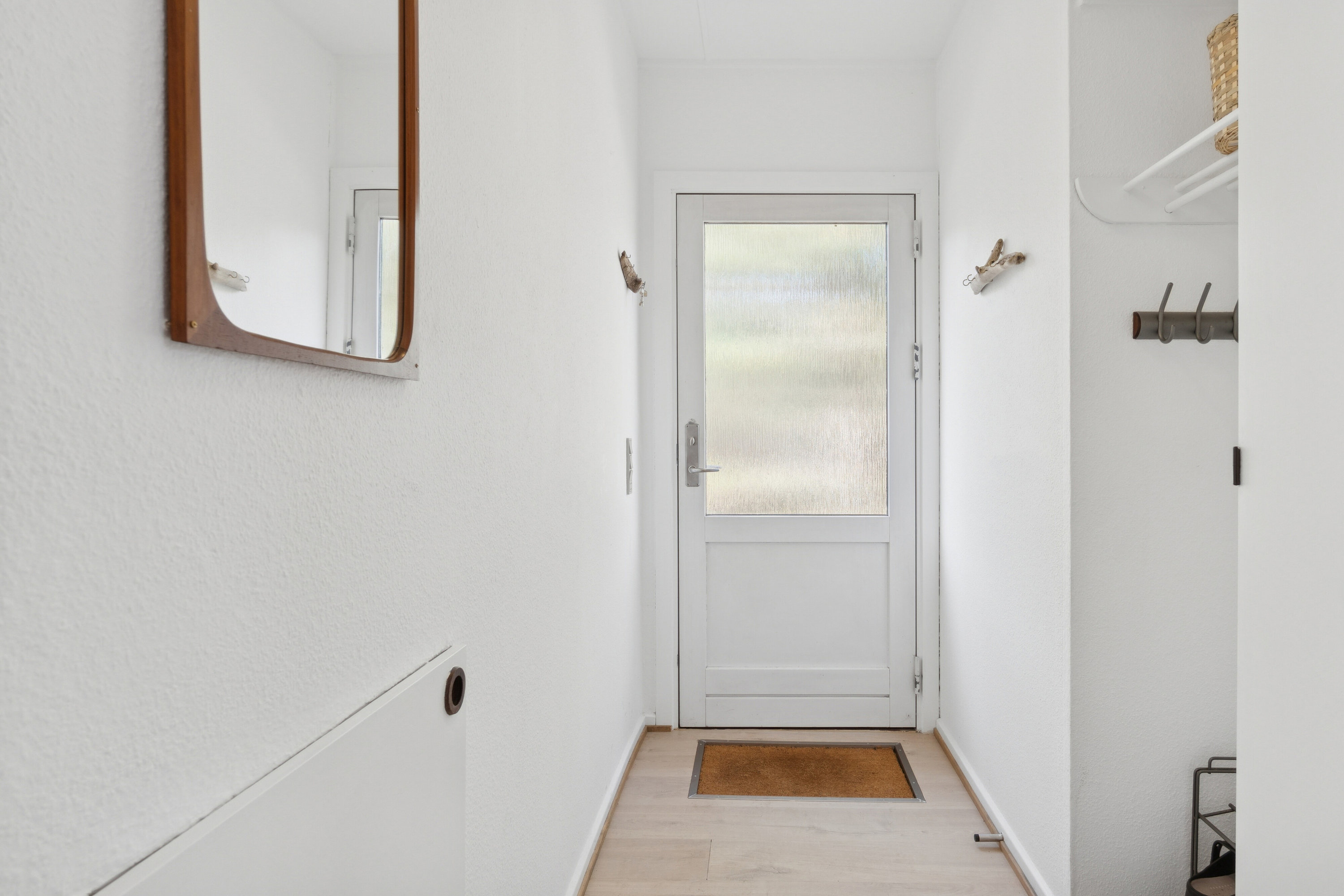 Fremhævet gang billede i fuldskærmstilstand. Billede af Vigen 2, Snogebæk, 3730 Nexø