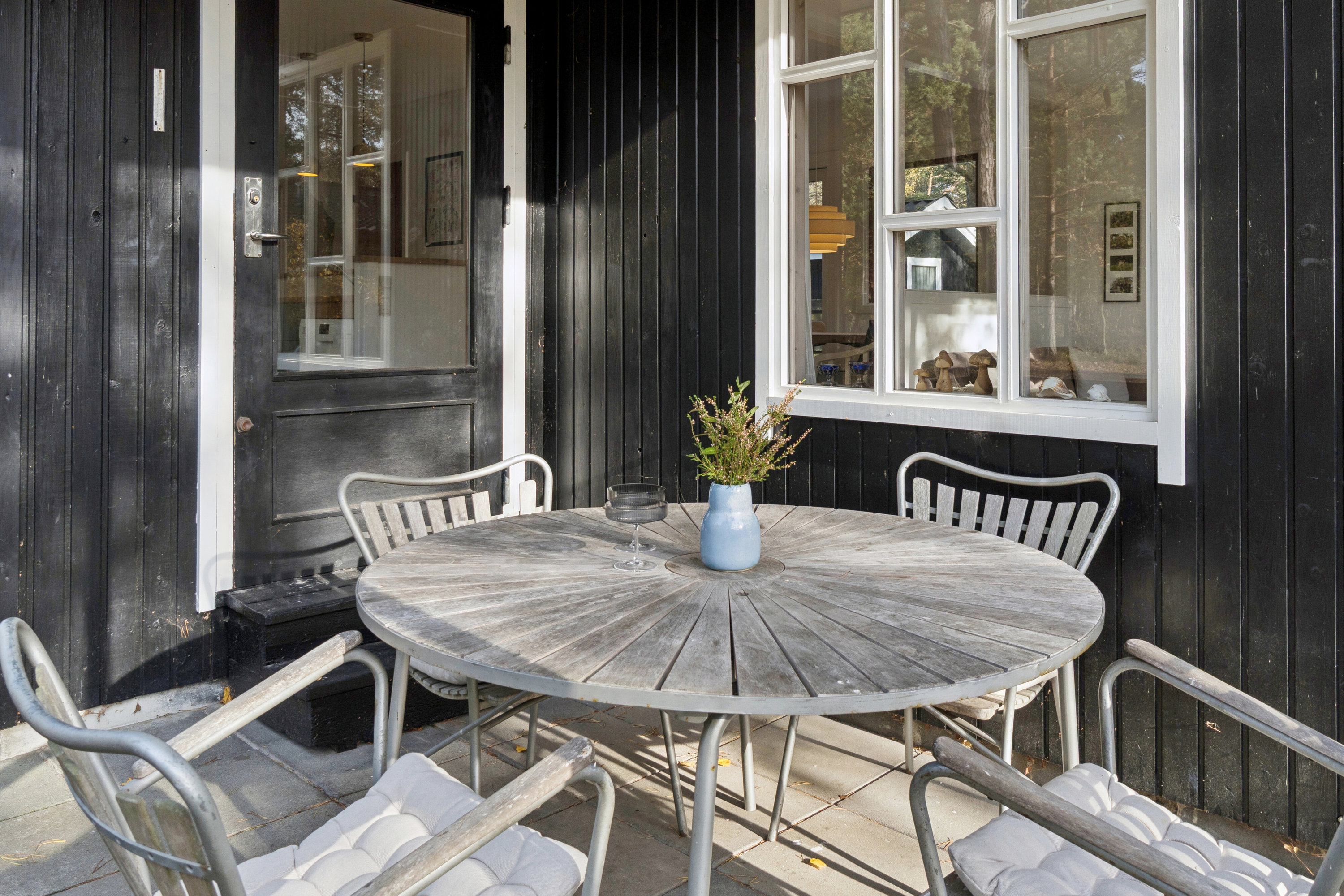 Fremhævet terrasse billede i fuldskærmstilstand. Billede af Vigen 2, Snogebæk, 3730 Nexø