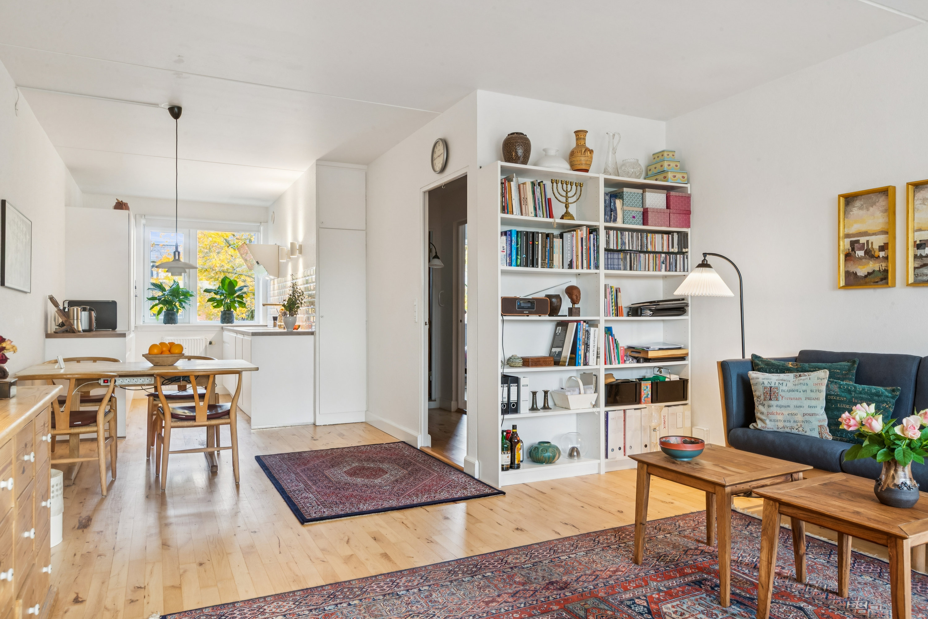 Fremhævet stue billede i fuldskærmstilstand. Billede af Snerlevej 60, 1. th., 3000 Helsingør