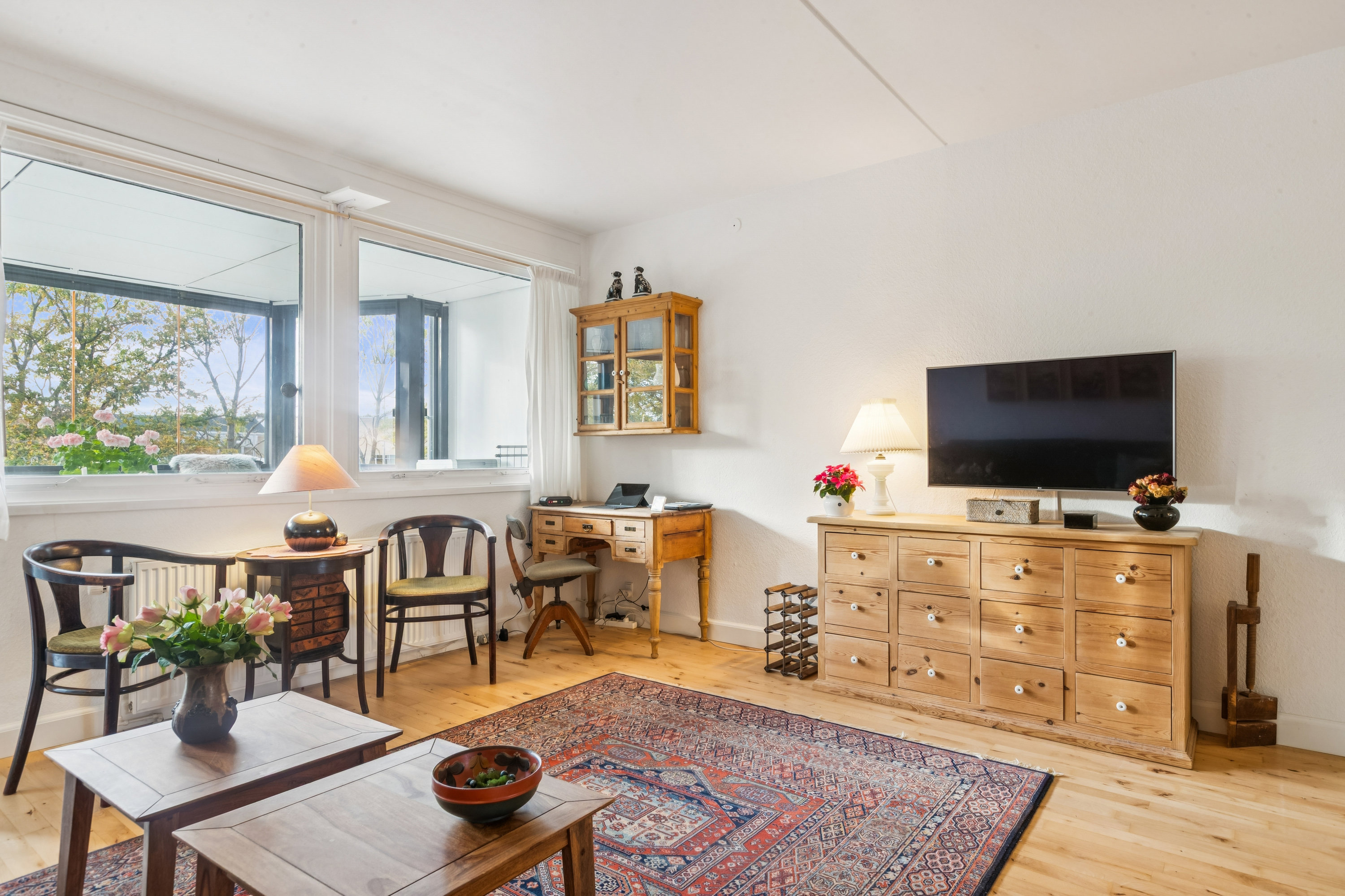 Fremhævet stue billede i fuldskærmstilstand. Billede af Snerlevej 60, 1. th., 3000 Helsingør