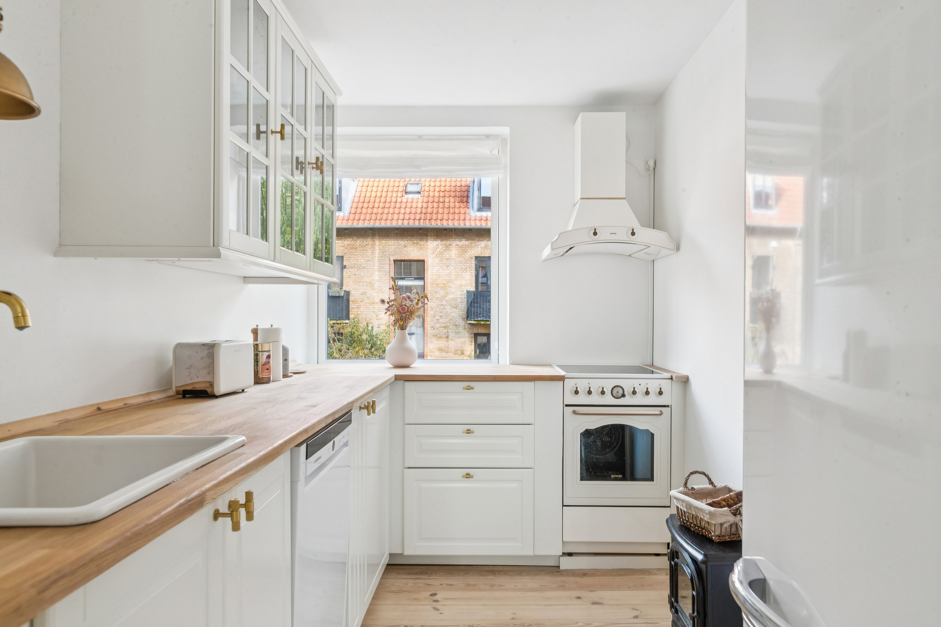 Fremhævet køkken billede i fuldskærmstilstand. Billede af Sabroesvej 19F, st.. th., 3000 Helsingør