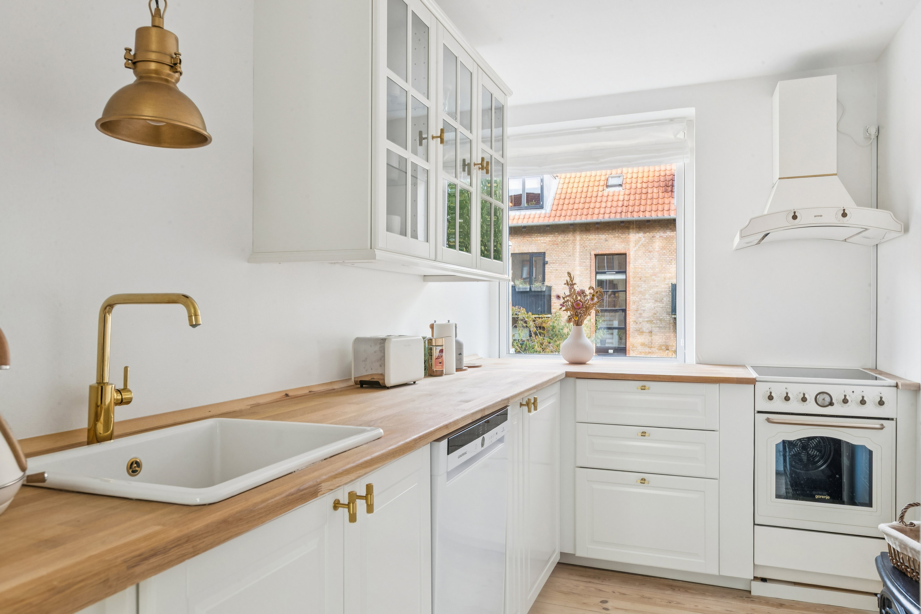 Fremhævet køkken billede i fuldskærmstilstand. Billede af Sabroesvej 19F, st.. th., 3000 Helsingør