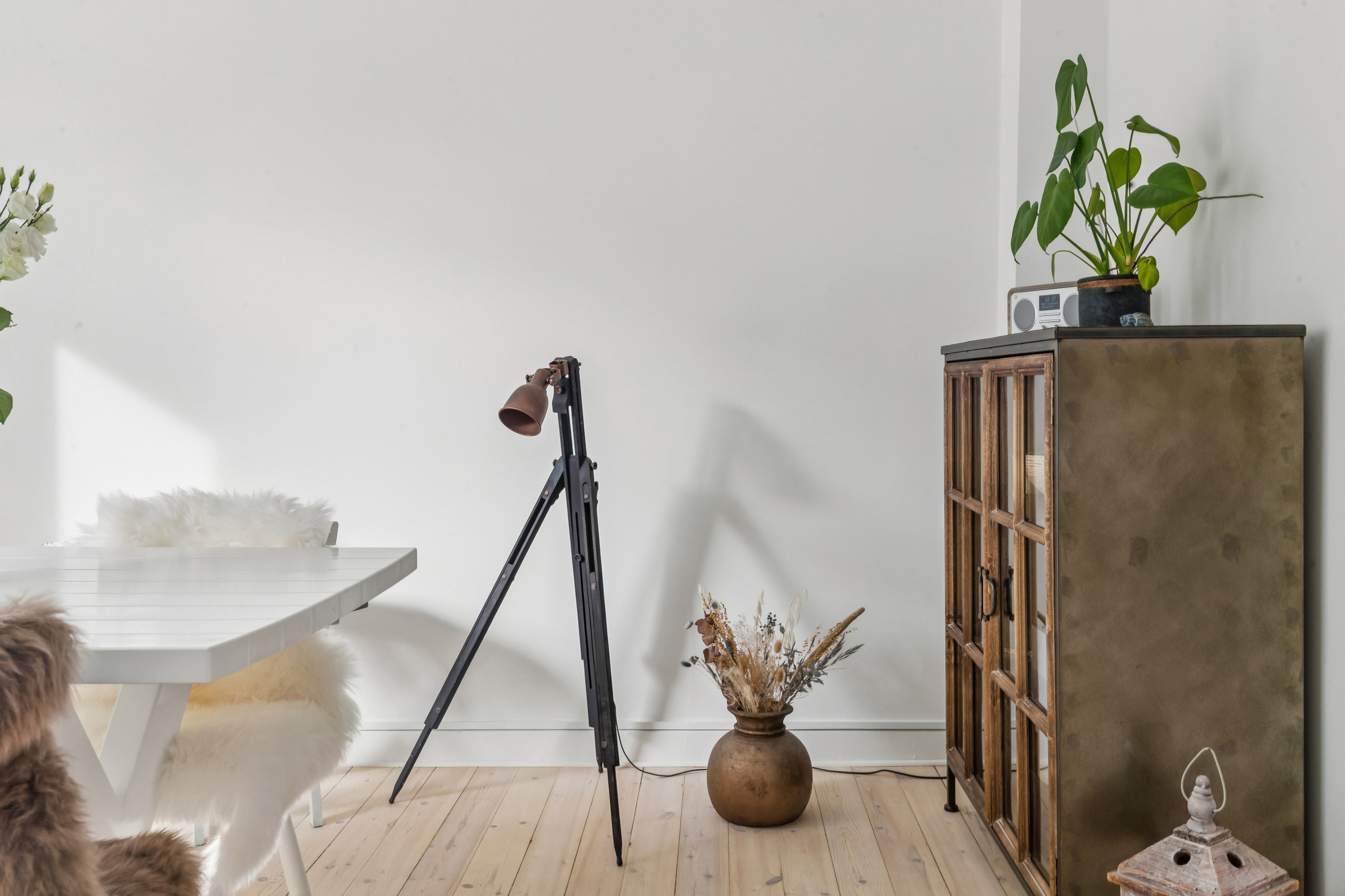 Fremhævet stue billede i fuldskærmstilstand. Billede af Sabroesvej 19F, st.. th., 3000 Helsingør