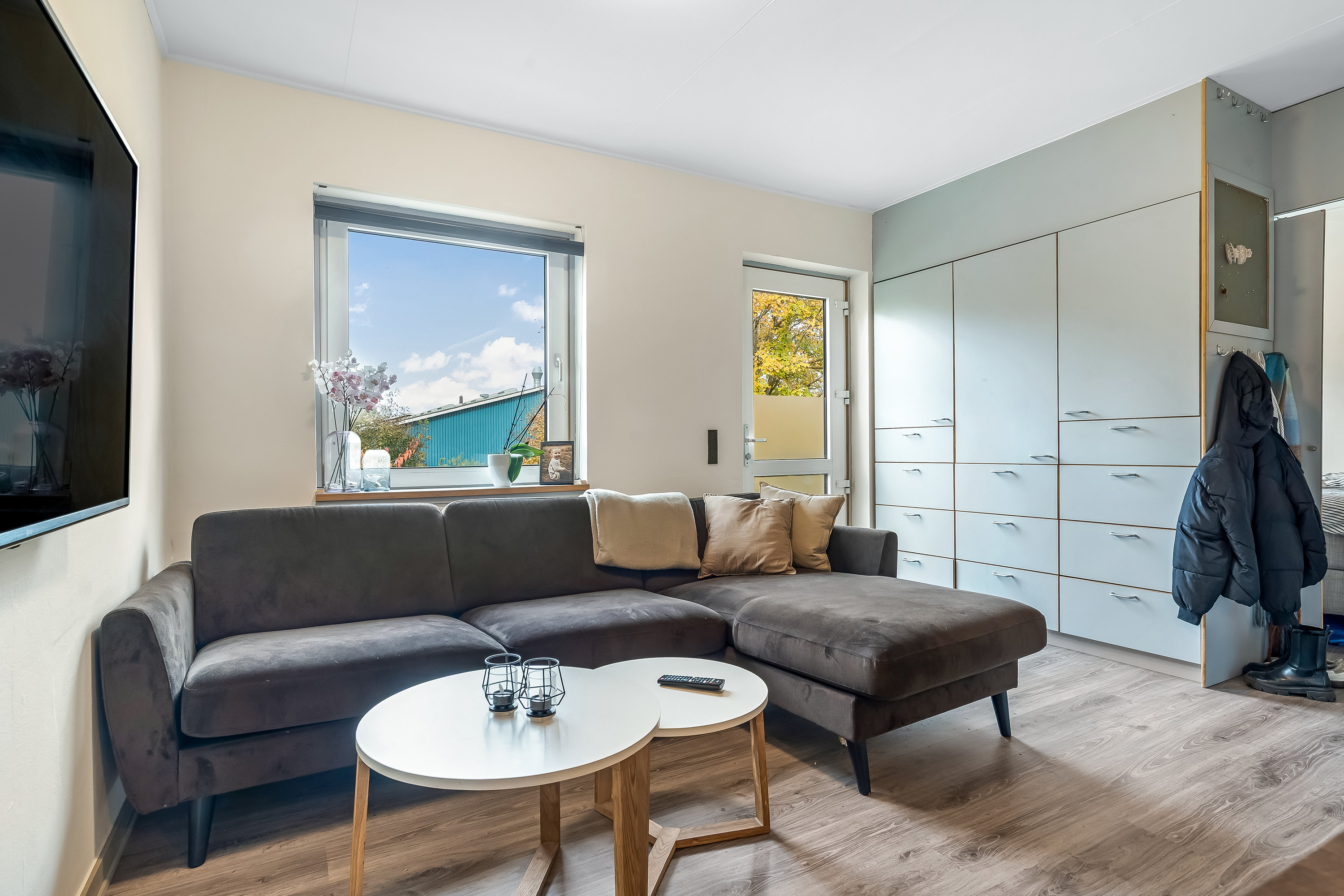 Fremhævet stue billede i fuldskærmstilstand. Billede af Kildevej 8G, 1. 17., 7500 Holstebro