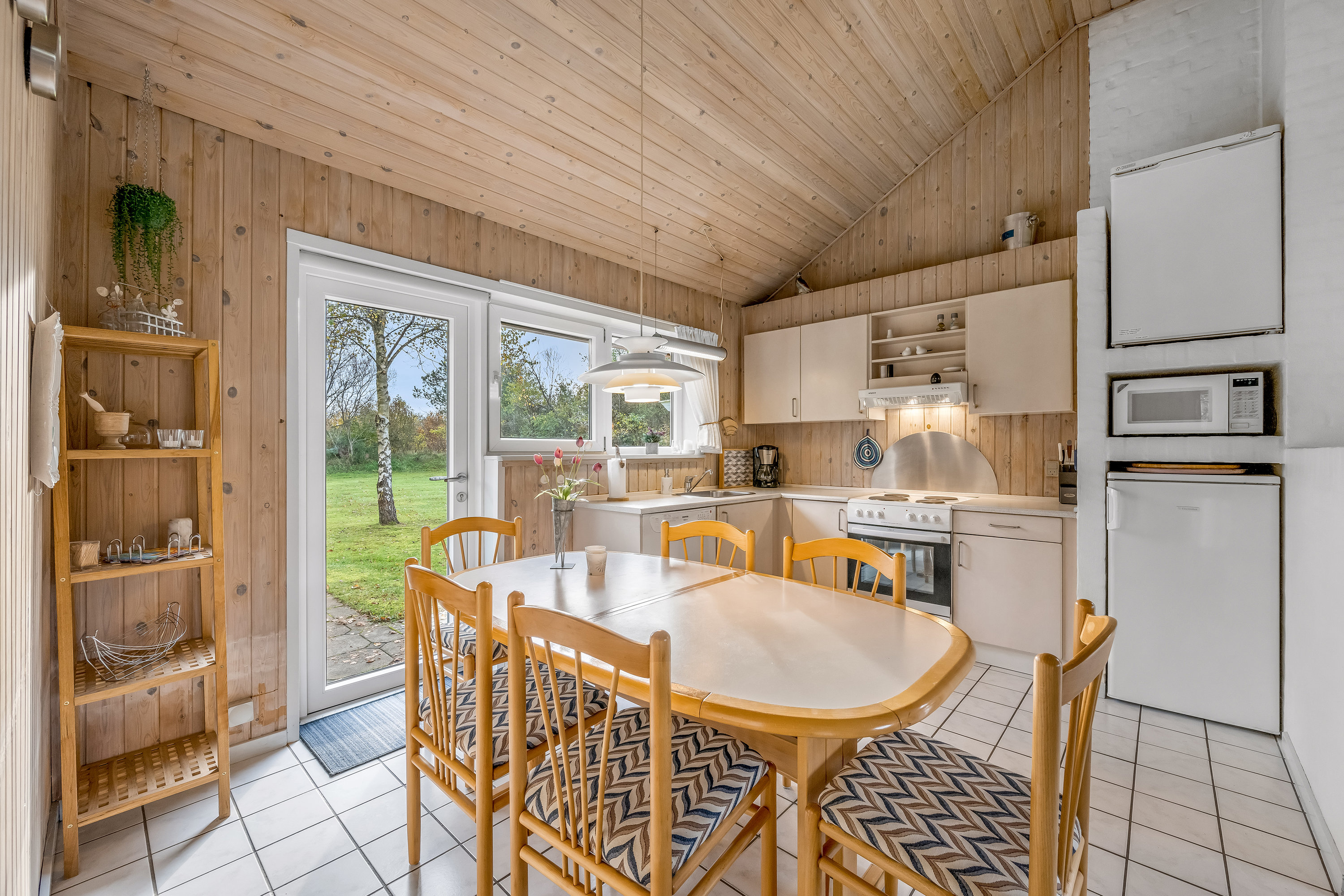 Fremhævet stue billede i fuldskærmstilstand. Billede af Søndervang 79, Lønne, 6830 Nørre Nebel